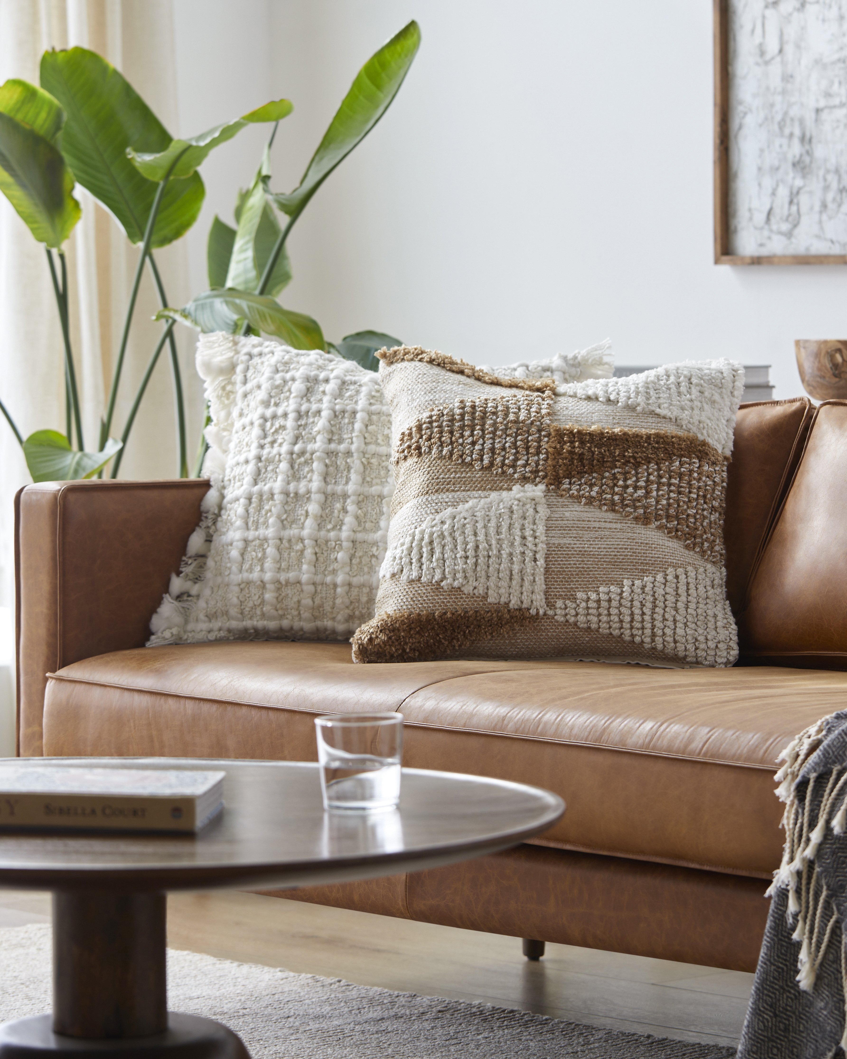 Chelmsford CFD-001 18"L x 18"W Down Filled Pillow - Image 1