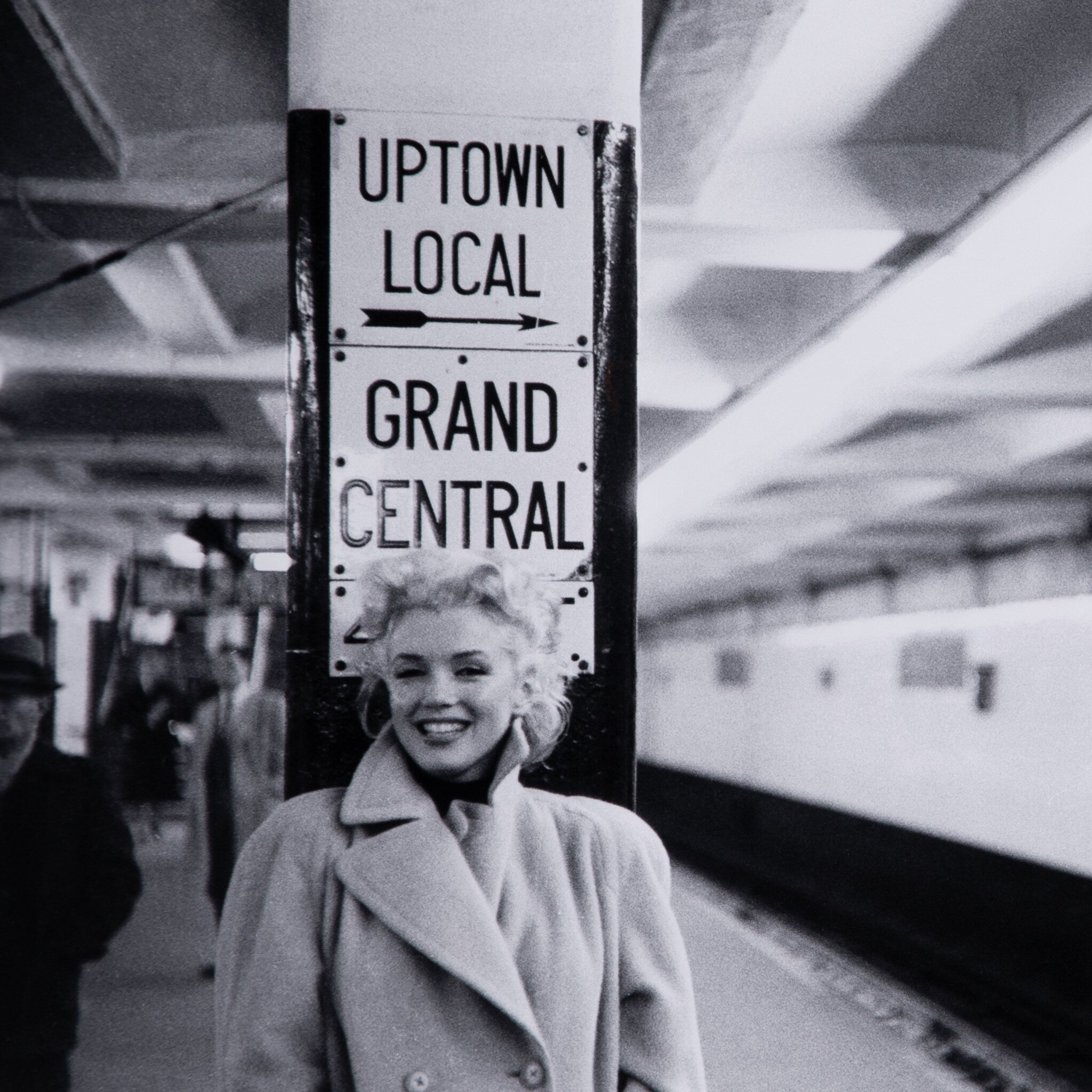 Grand Central Marilyn by Getty Images - Black - Image 4