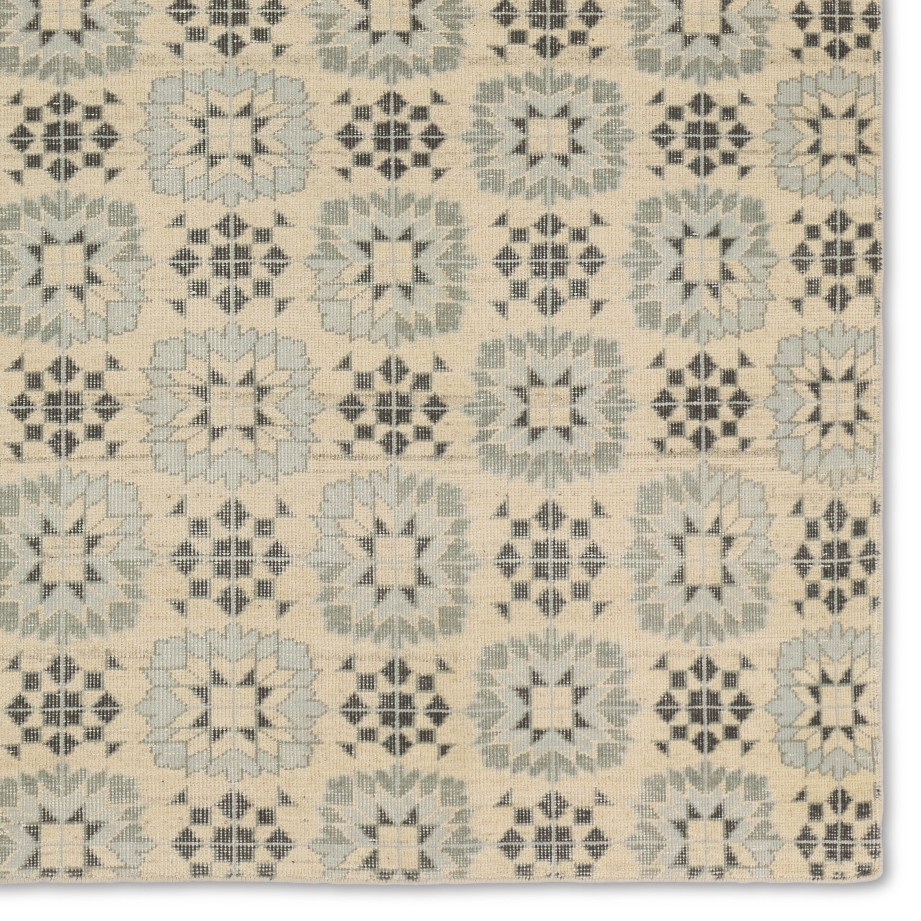 Verde Home by Crystal Hand-Knotted Medallion Gray/ Cream Area Rug (18"X18") - Image 3