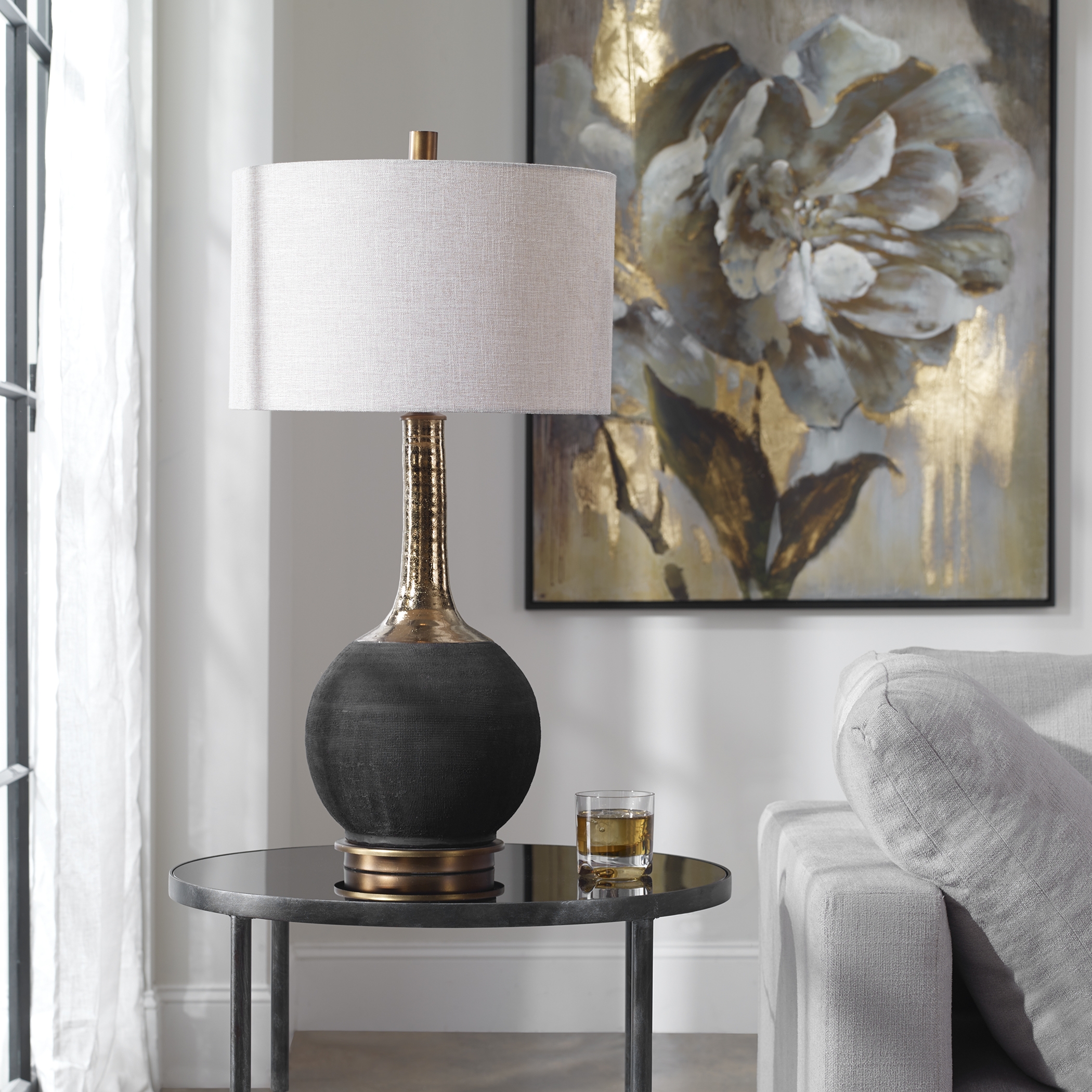 Arnav Textured Black Lamp - Image 3