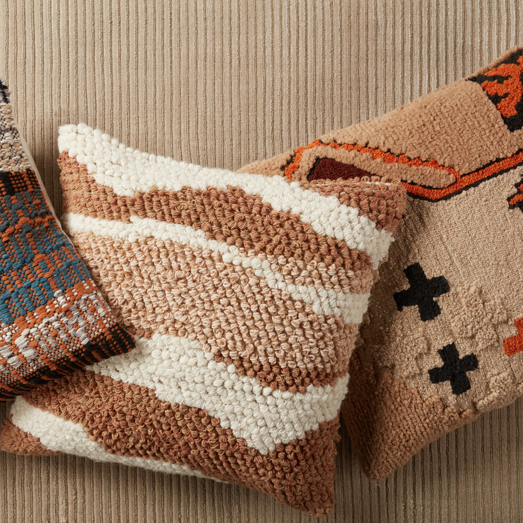 Design (US) Tan 22"X22" Pillow I-O - Image 4
