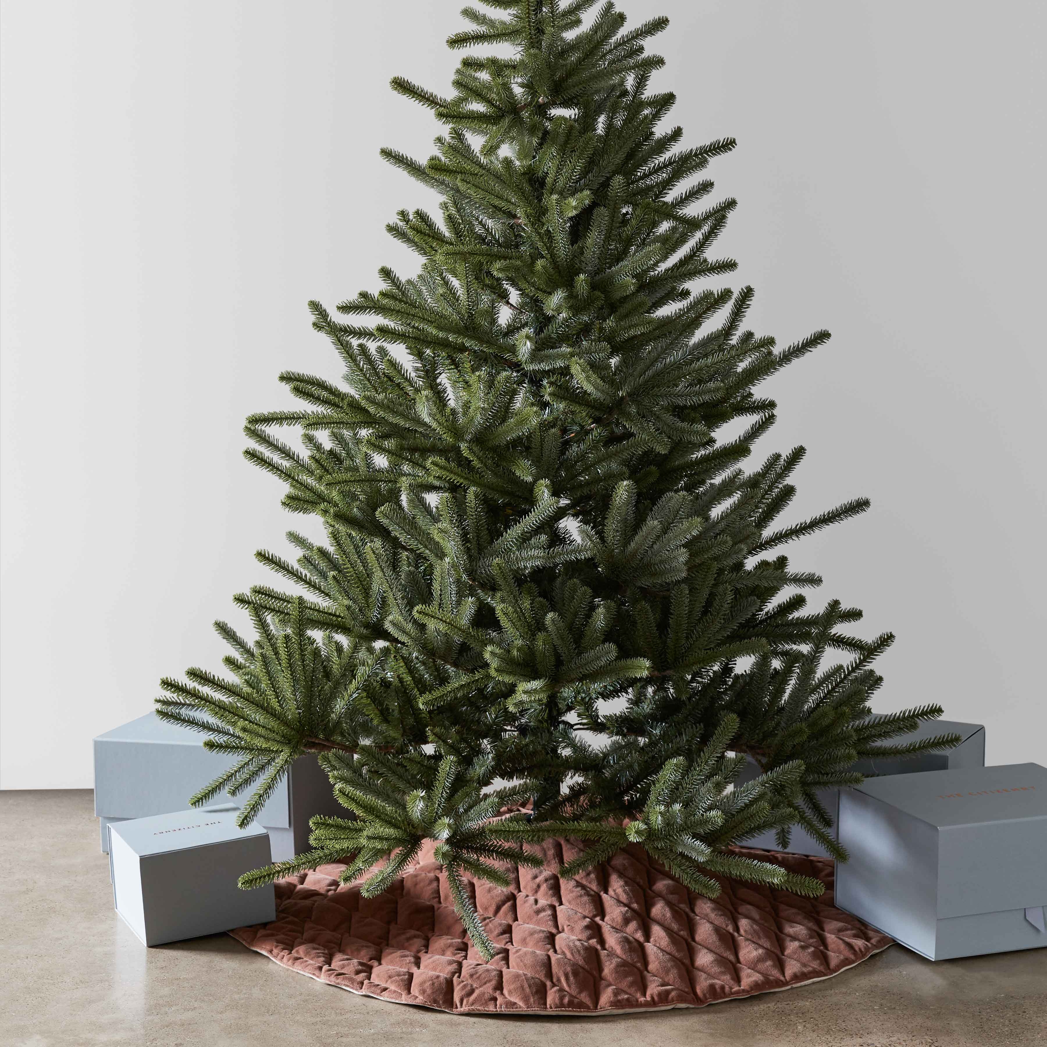 The Citizenry Naveta Velvet Tree Skirt | Mulberry - Image 6