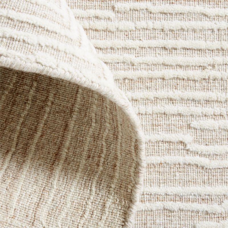 Milos Wool and Viscose Handwoven Sand Brown Area Rug 6'x9' - Image 2
