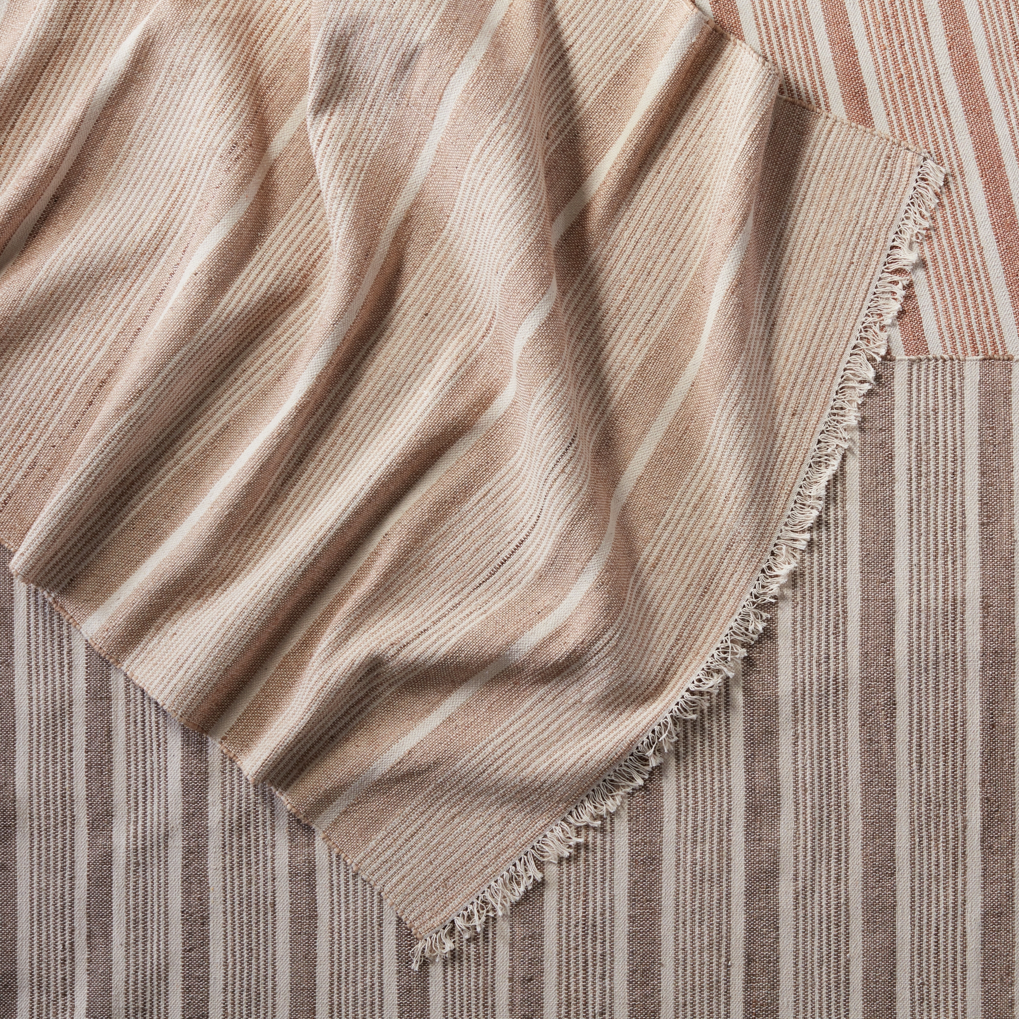 Vibe by Kahlo Southwestern Striped Beige/ Cream Area Rug (10'X14') - Image 6
