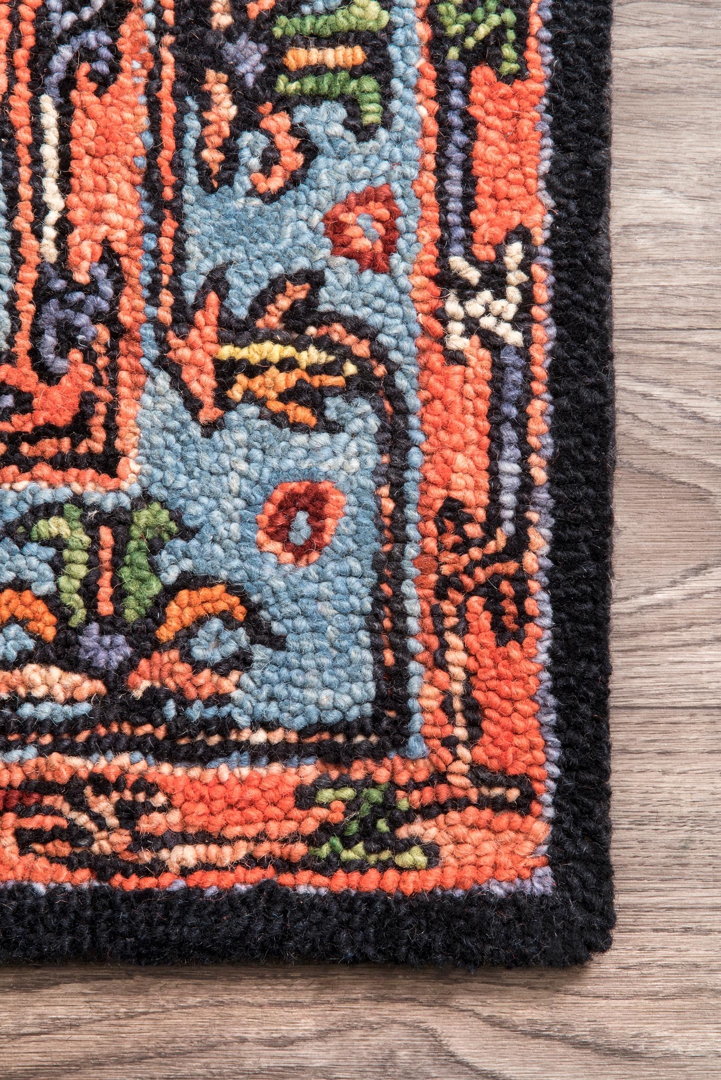 Traditional Yvonne Floral Area Rug - Image 2