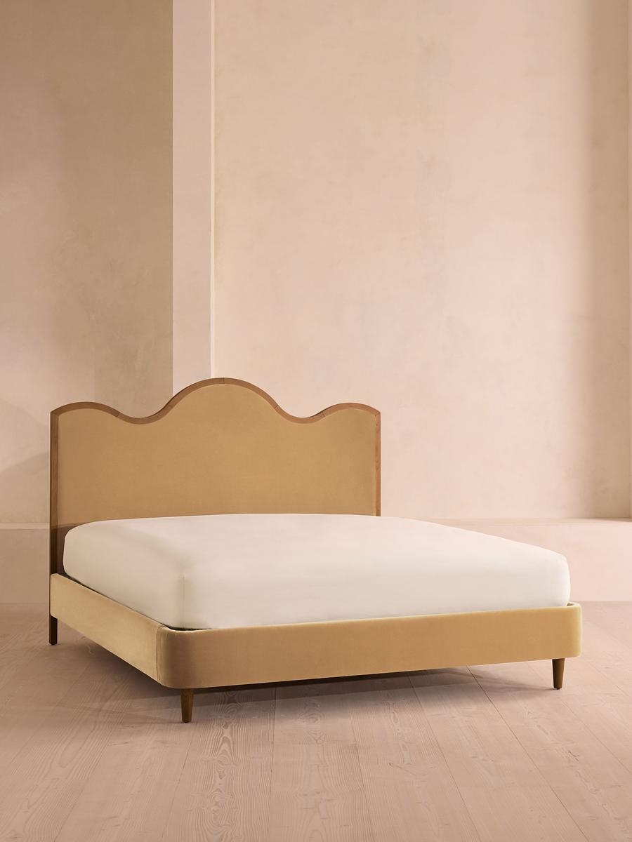 Aubrey Bed, Queen, Velvet, Camel, US - Image 0