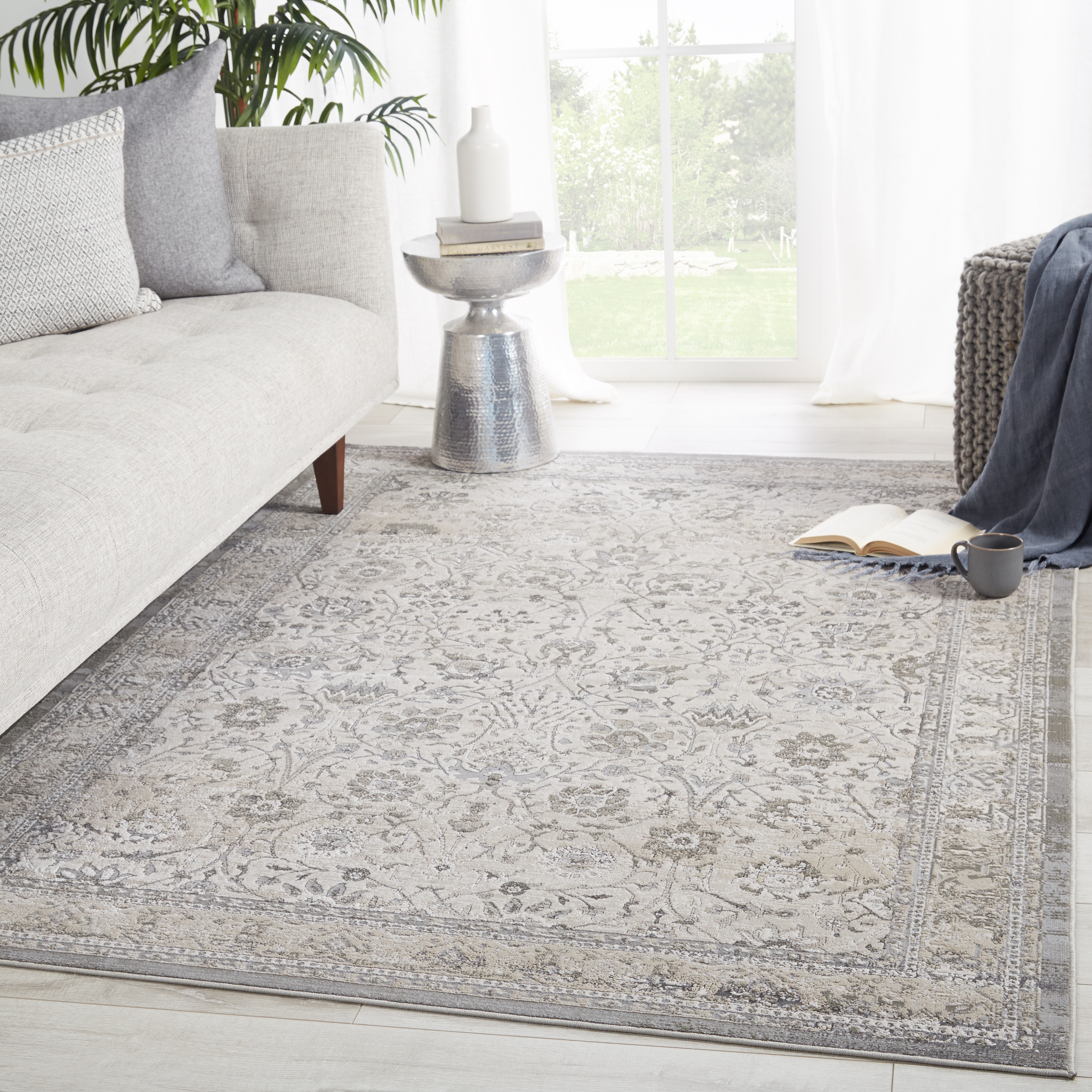 Vibe by Odel Oriental Gray/ White Area Rug (6'7"X9'6") - Image 4