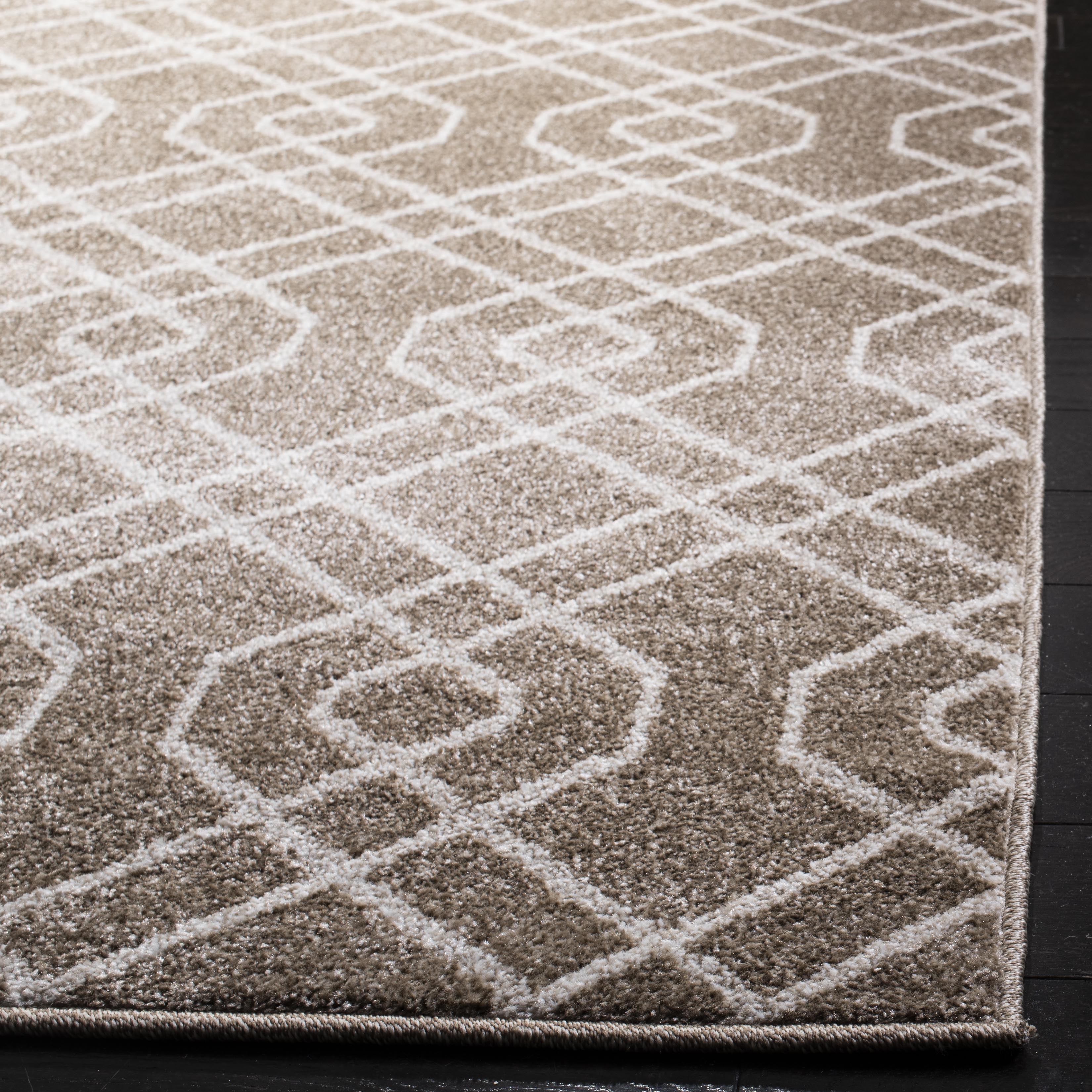 Arlo Home Indoor/Outdoor Woven Area Rug, AMT407S, Wheat/Beige,  5' X 8' - Image 2