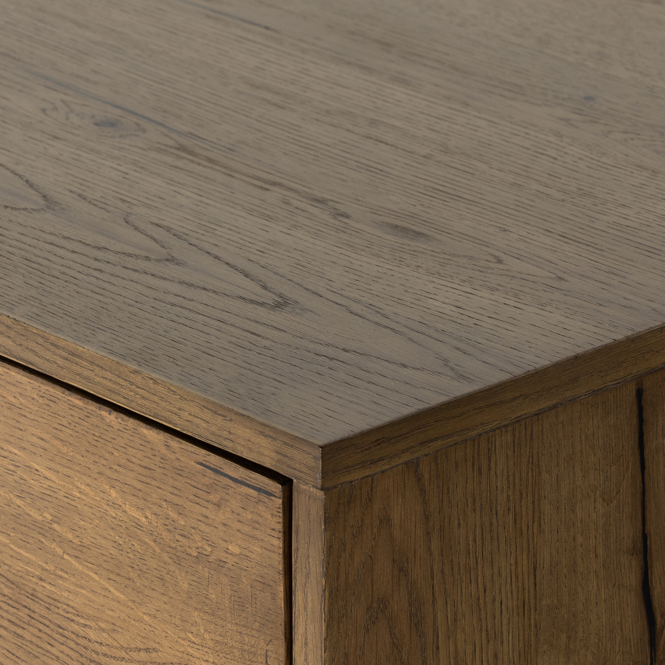 Eaton 5 Drawer Dresser-Amber Oak Resin - Image 8