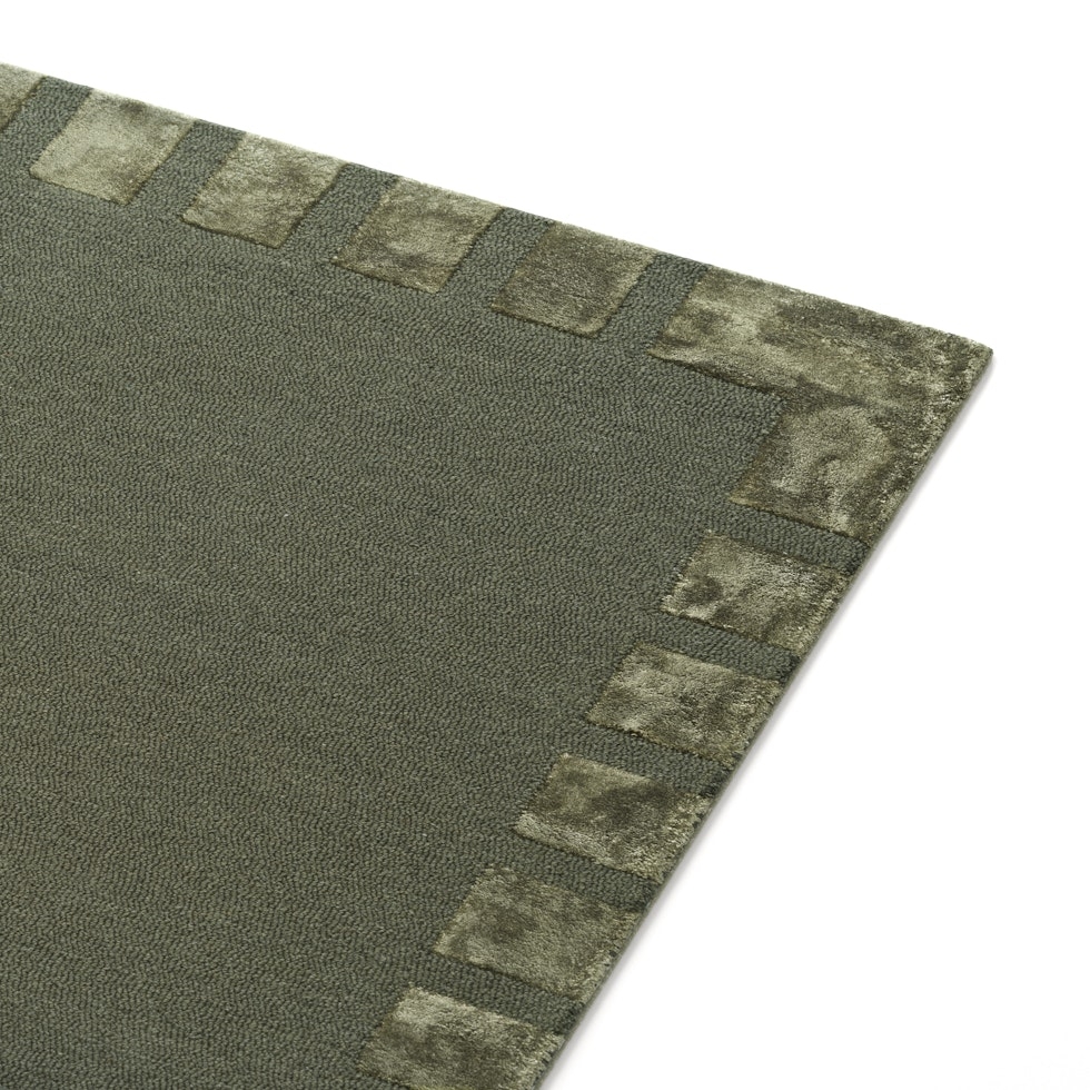 Eva 9 x 12 Rug - Forest Green - Image 1