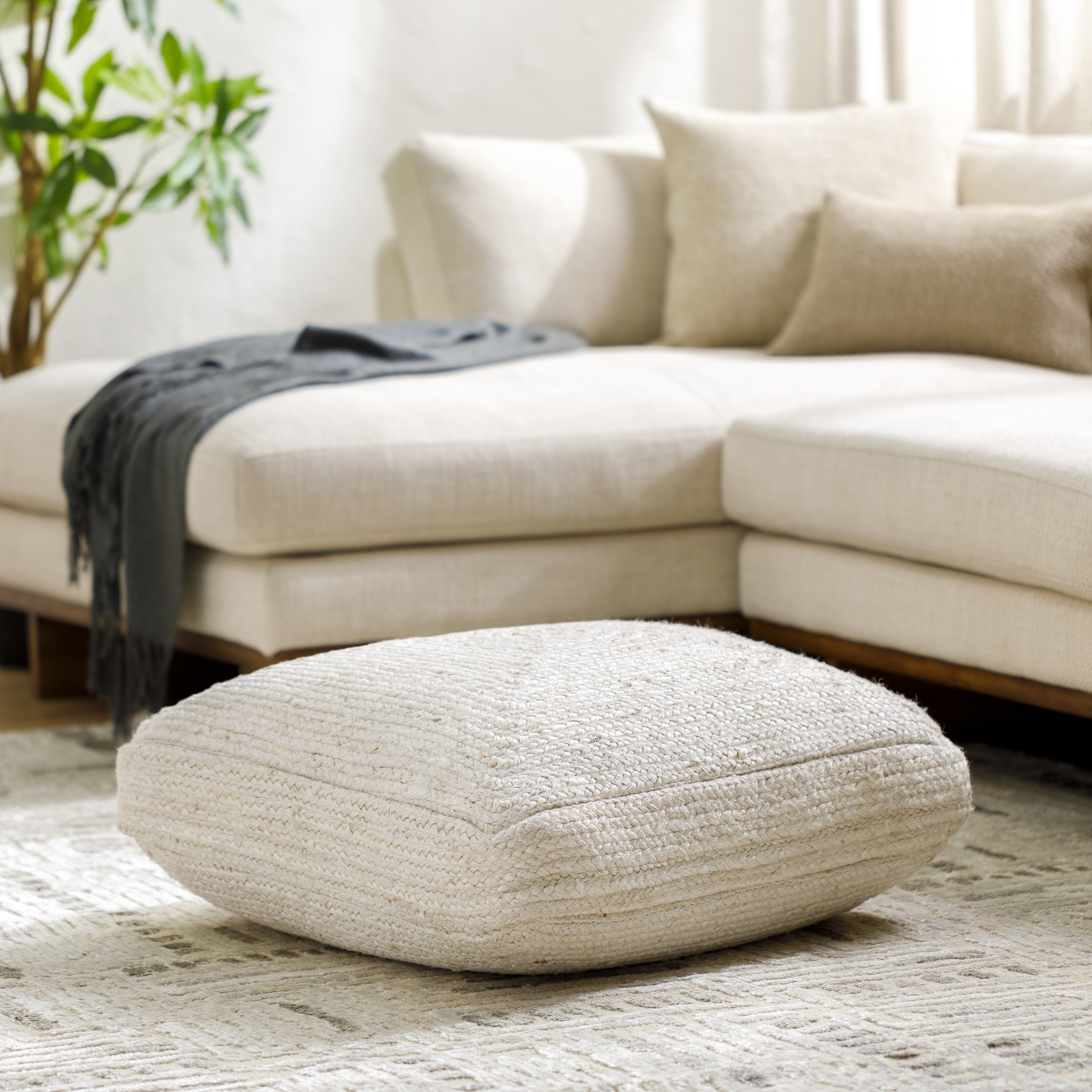Spenser SPS-001 28"L x 28"W Pillow Cover - Image 1