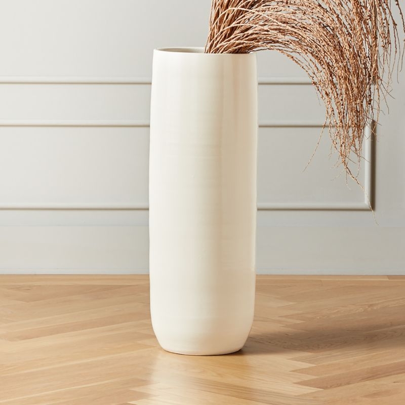 Rie Large Black Hand-Thrown Vase - Image 3