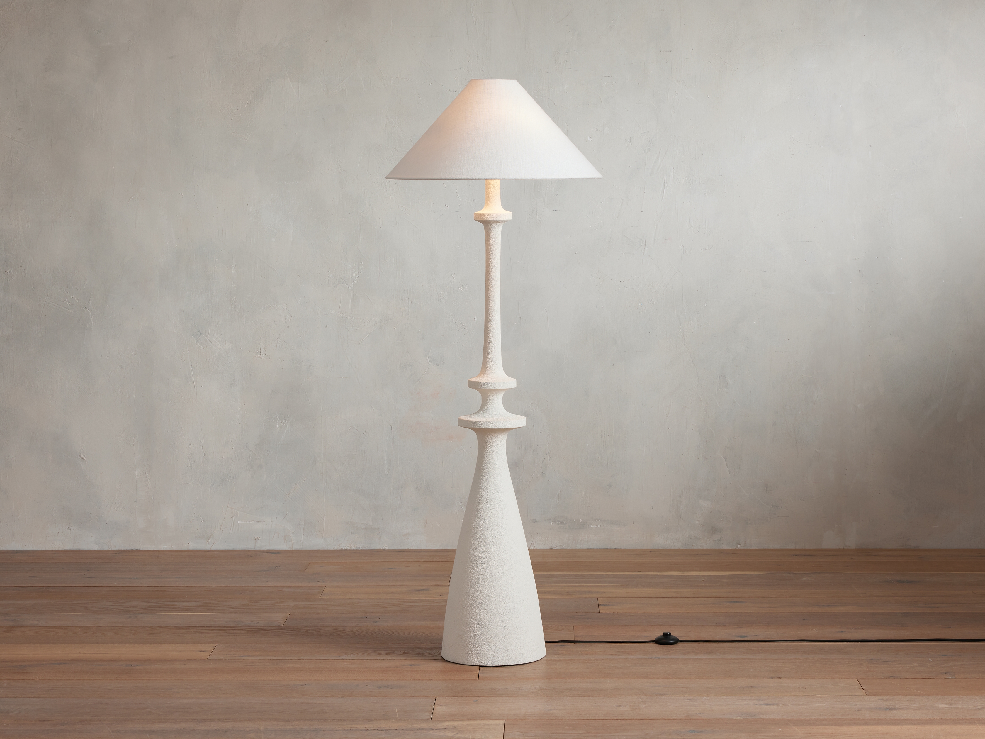 Murphy Floor Lamp in White Metal - Image 0
