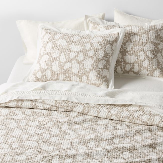 Celeste Cotton Light Beige Floral Full/Queen Quilt - Image 0