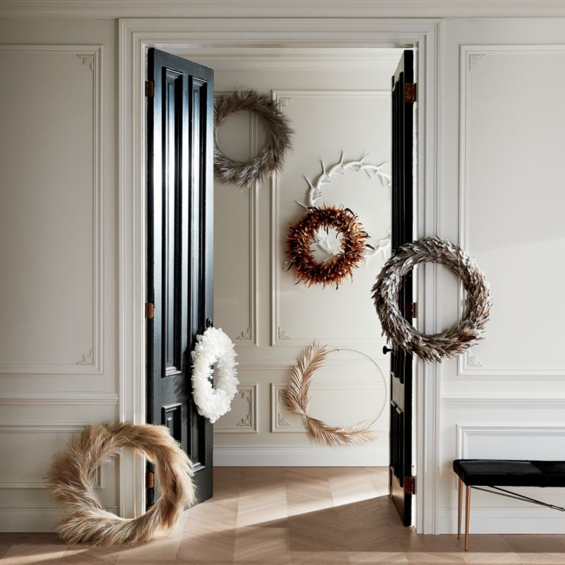 Feather Spotted Wreath 24" - Image 3