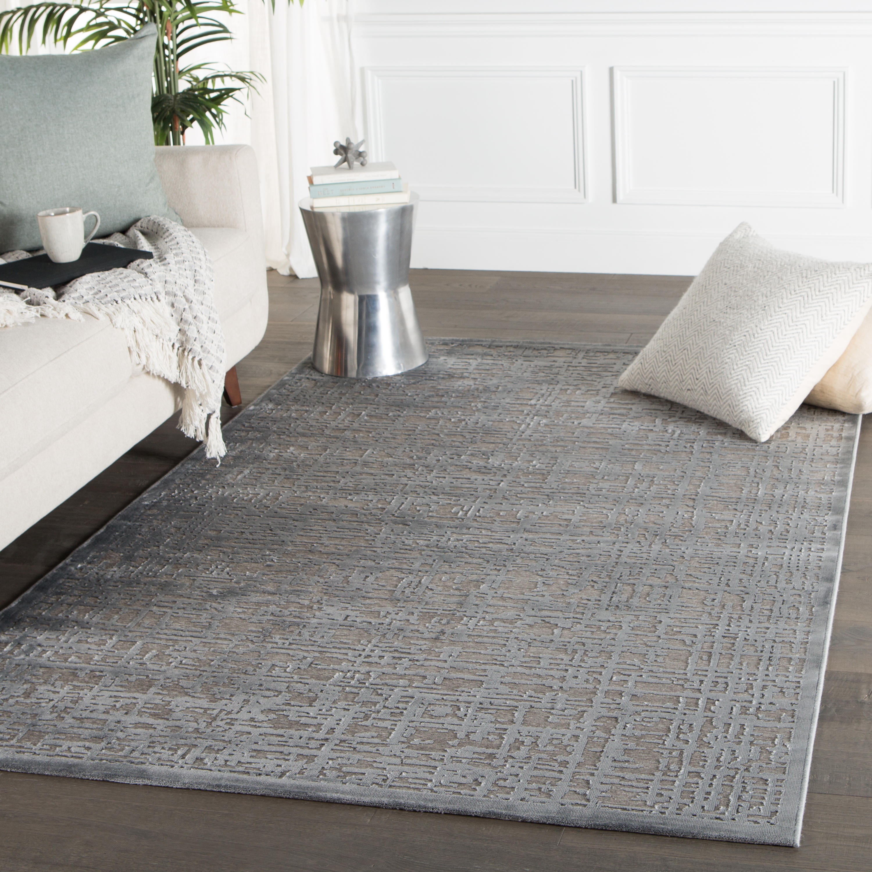 Dreamy Abstract Gray/ Silver Runner Rug (2'6"X8') - Image 4