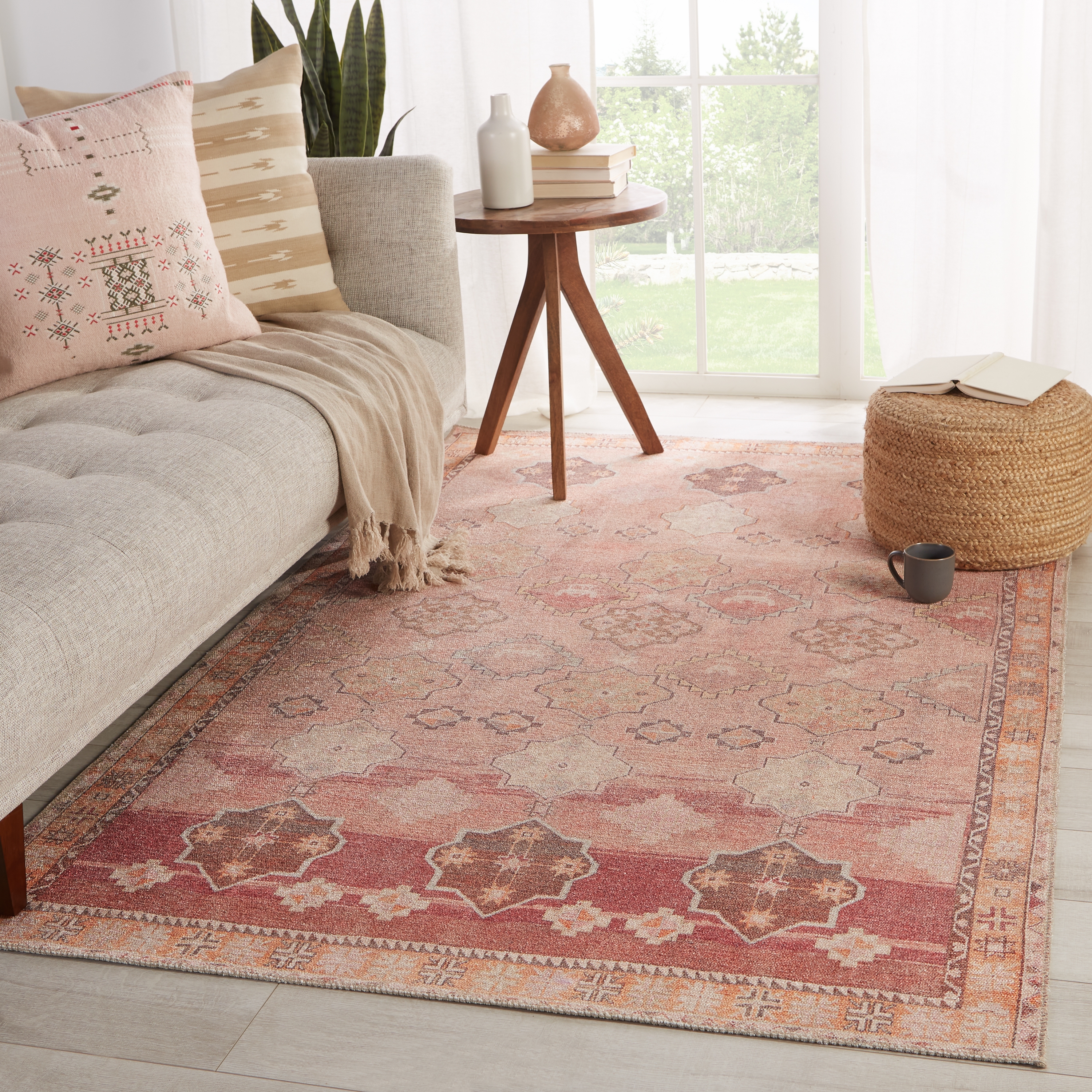 Vibe by Bijou Medallion Pink/ Orange Area Rug (7'6"X9'6") - Image 4