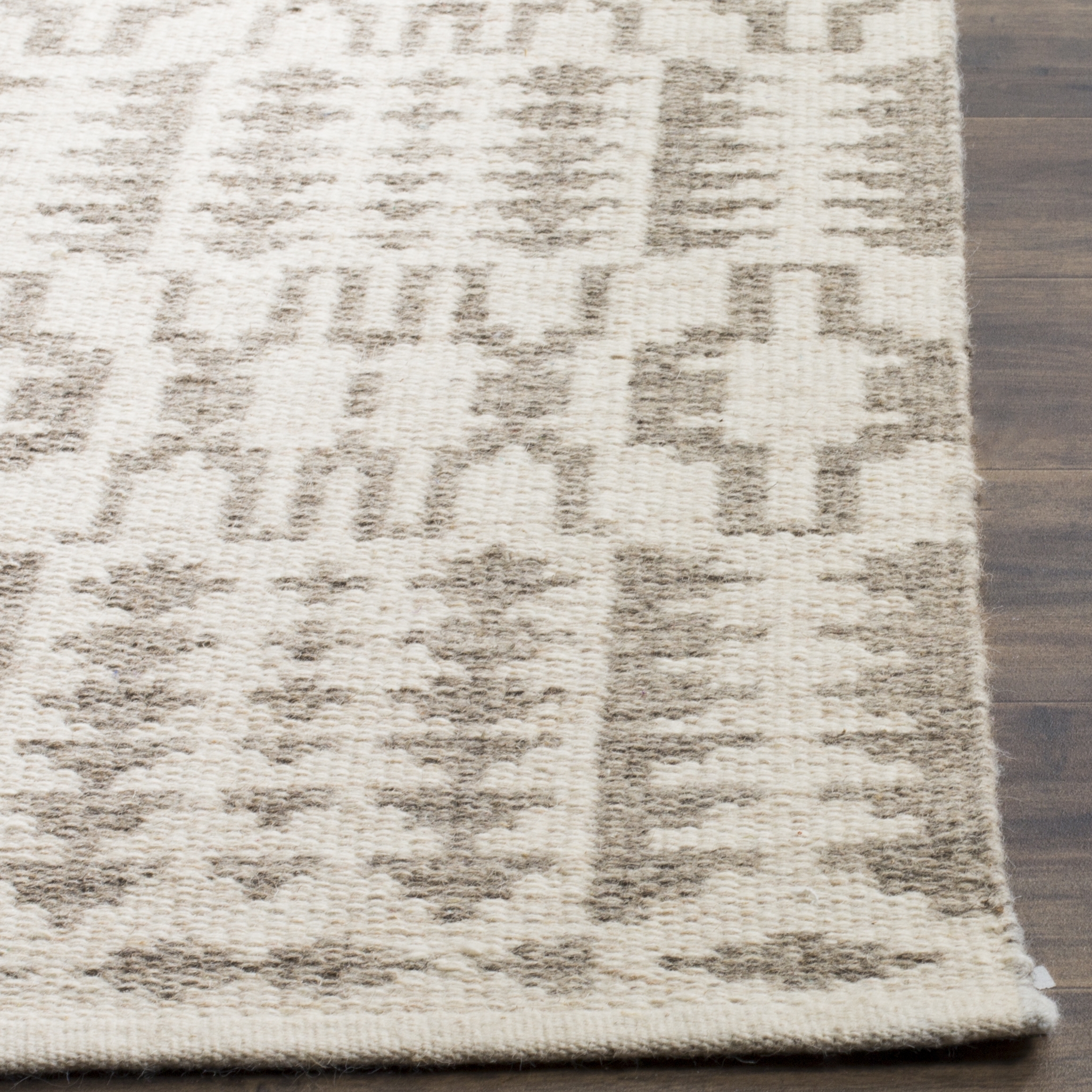 Arlo Home Hand Woven Area Rug, KLM352A, Ivory/Grey,  4' X 6' - Image 2