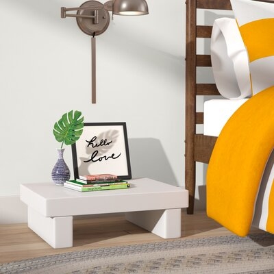 Alayah Nightstand - Image 0