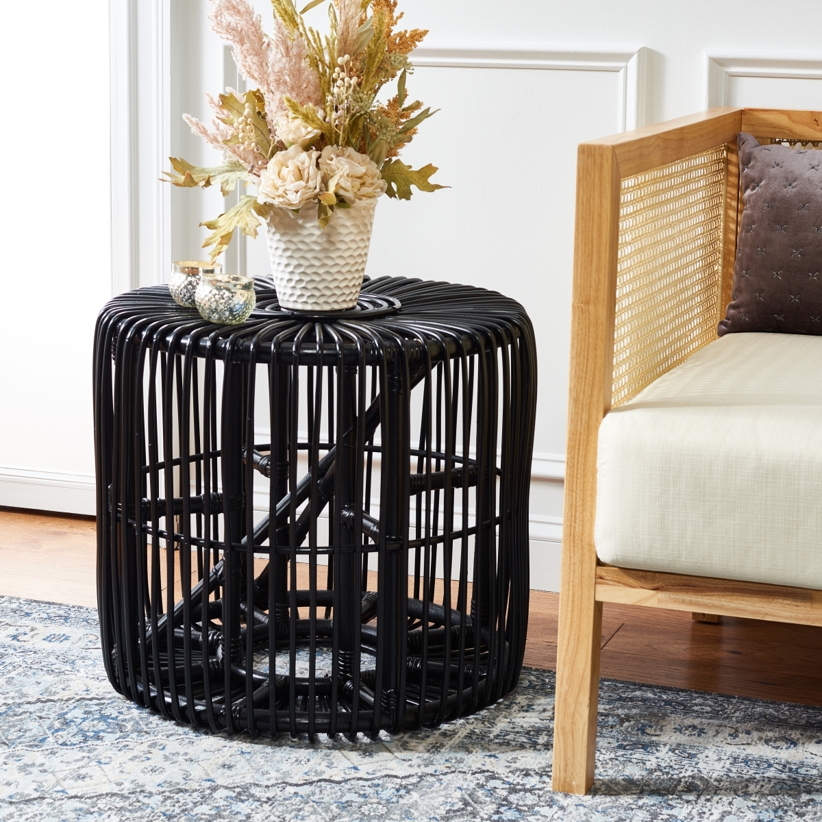 Jabez Round Accent Table - Black - Safavieh - Image 1
