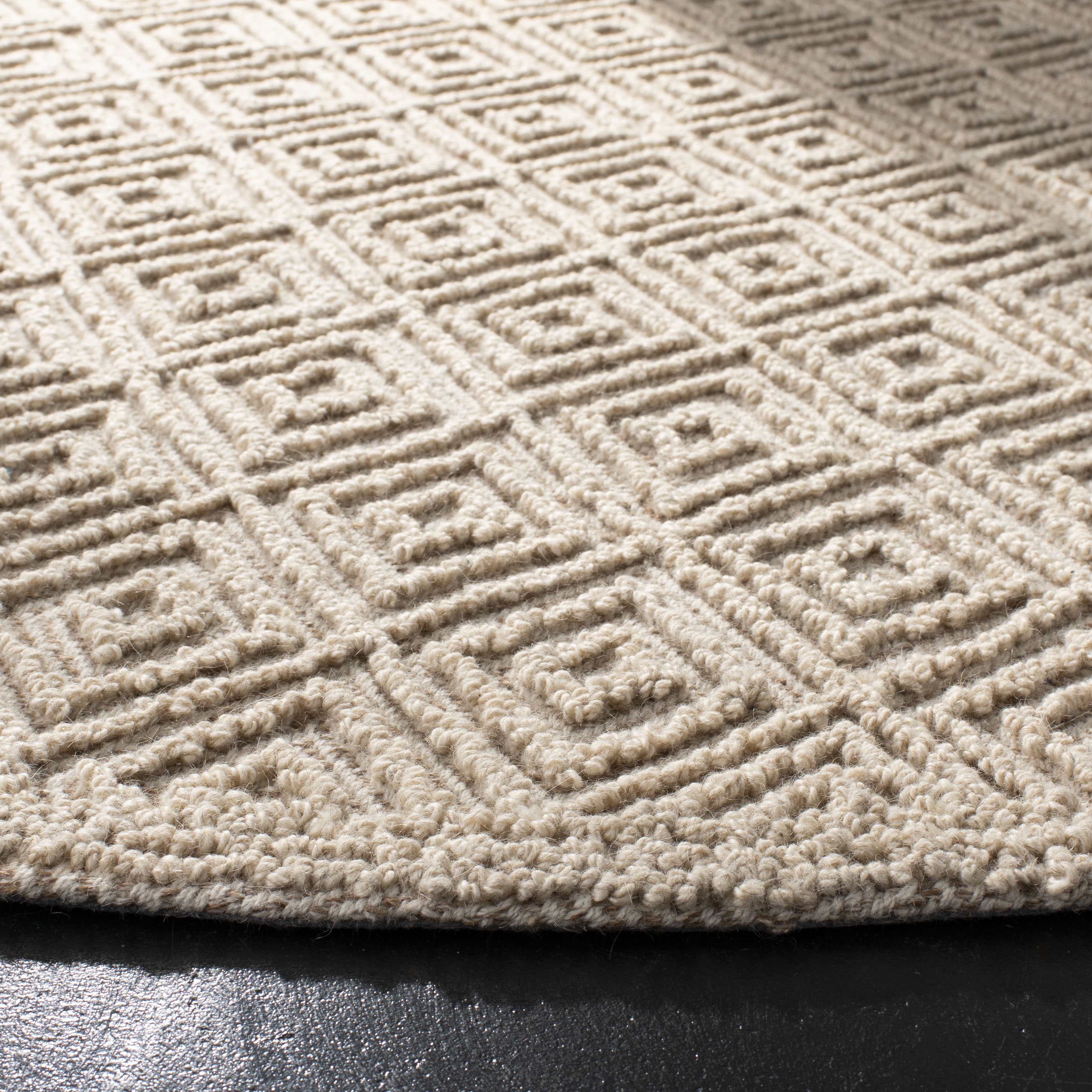 Arlo Home Hand Tufted Area Rug, TRC250B, Beige/Beige,  6' X 6' Round - Image 2