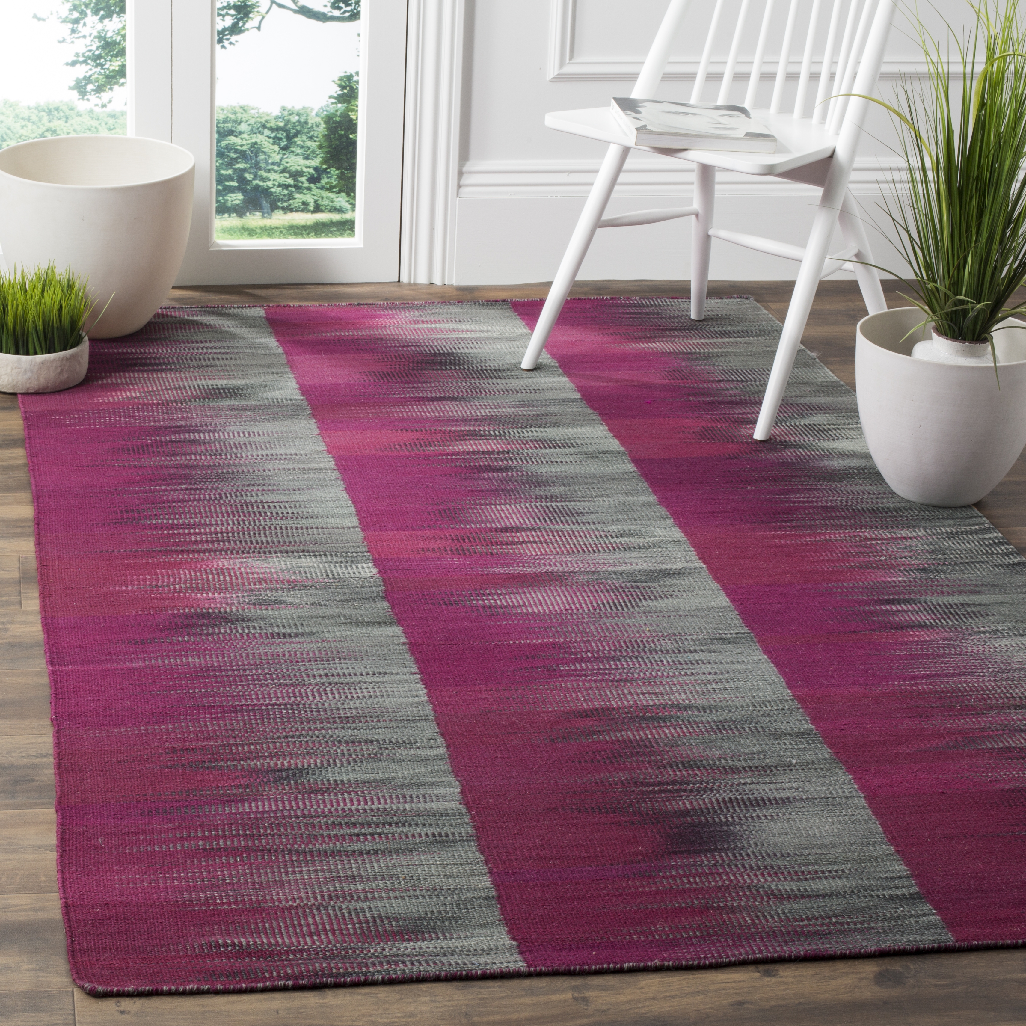 Arlo Home Hand Woven Area Rug, KLM819B, Purple/Charcoal,  4' X 6' - Image 1