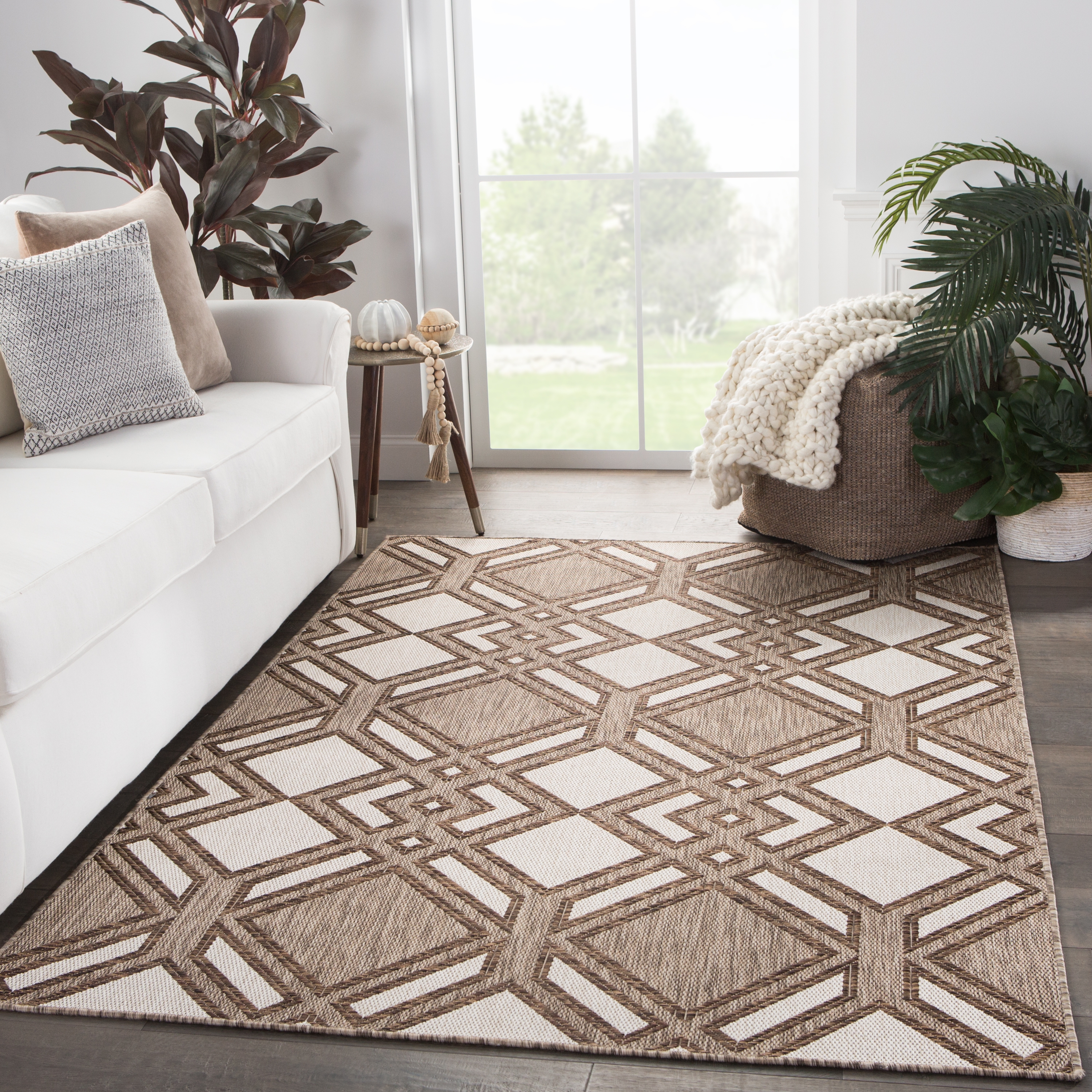 Nikki Chu by Samba Indoor/ Outdoor Trellis Brown/ Ivory Area Rug (2'X3'7") - Image 4