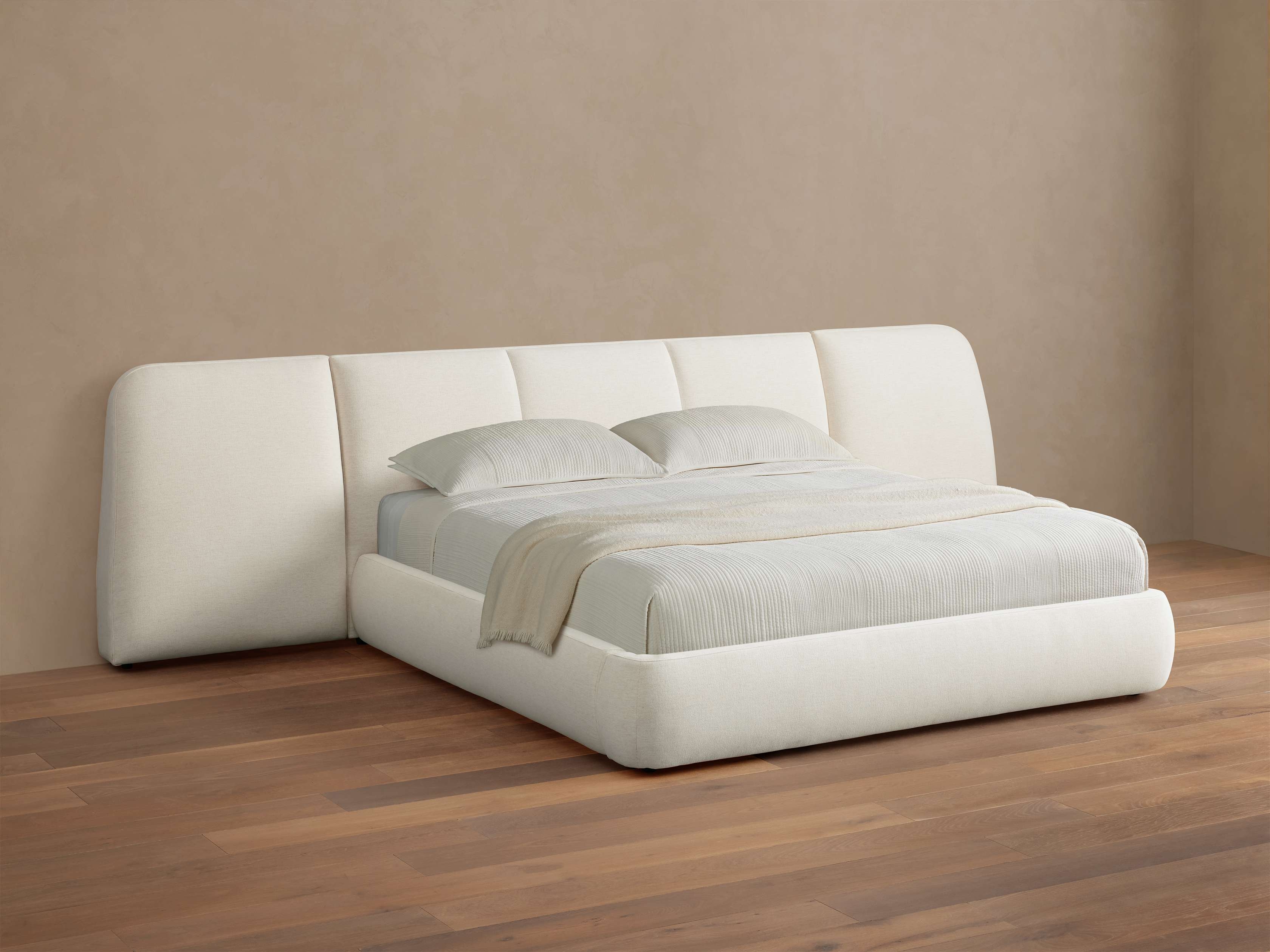 Kinnan Extended Bed in Upholstered Queen None  Nomad Snow  - Image 0