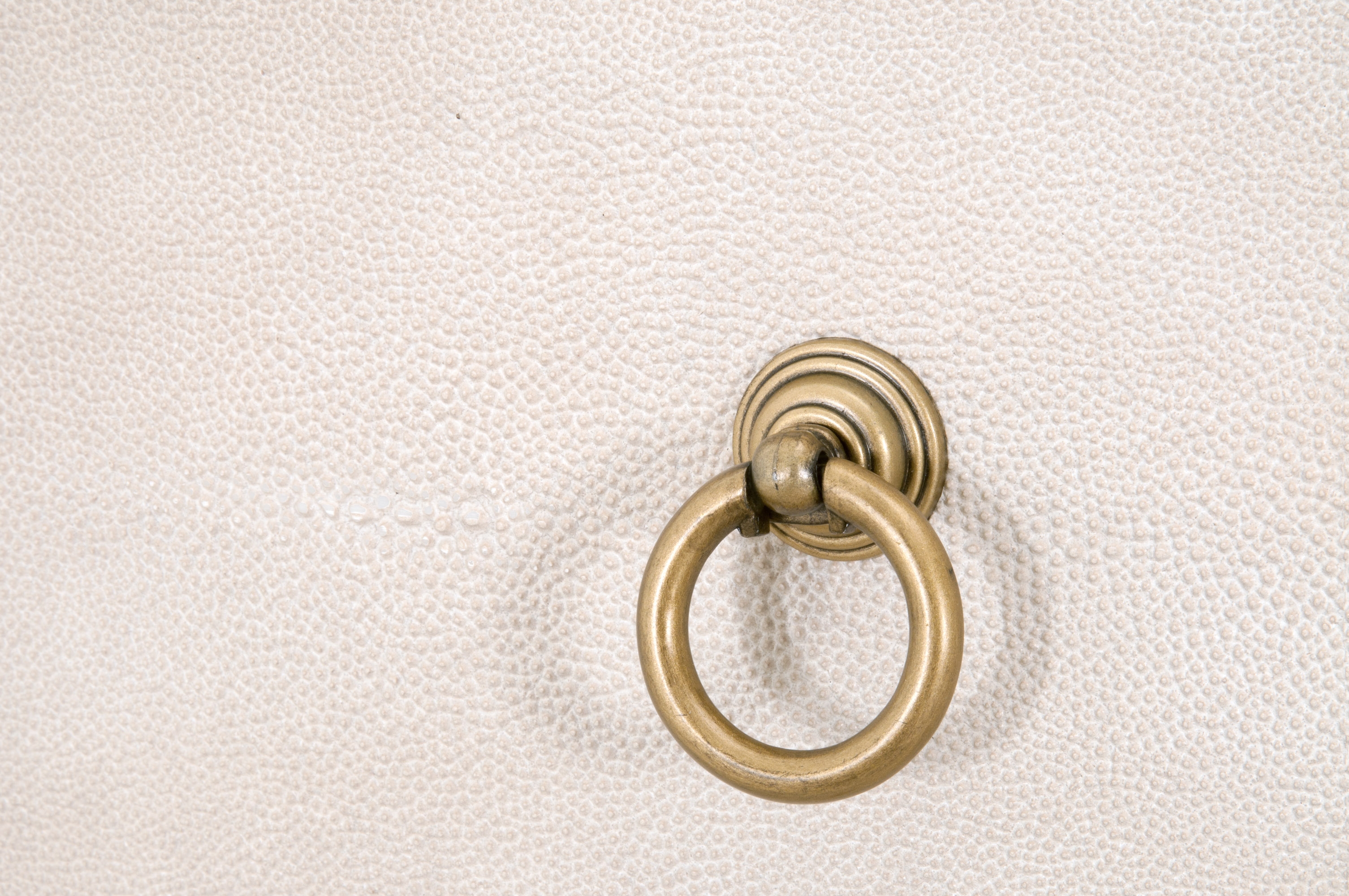 Colette Shagreen 6-Drawer Double Dresser, White & Gold - Image 9