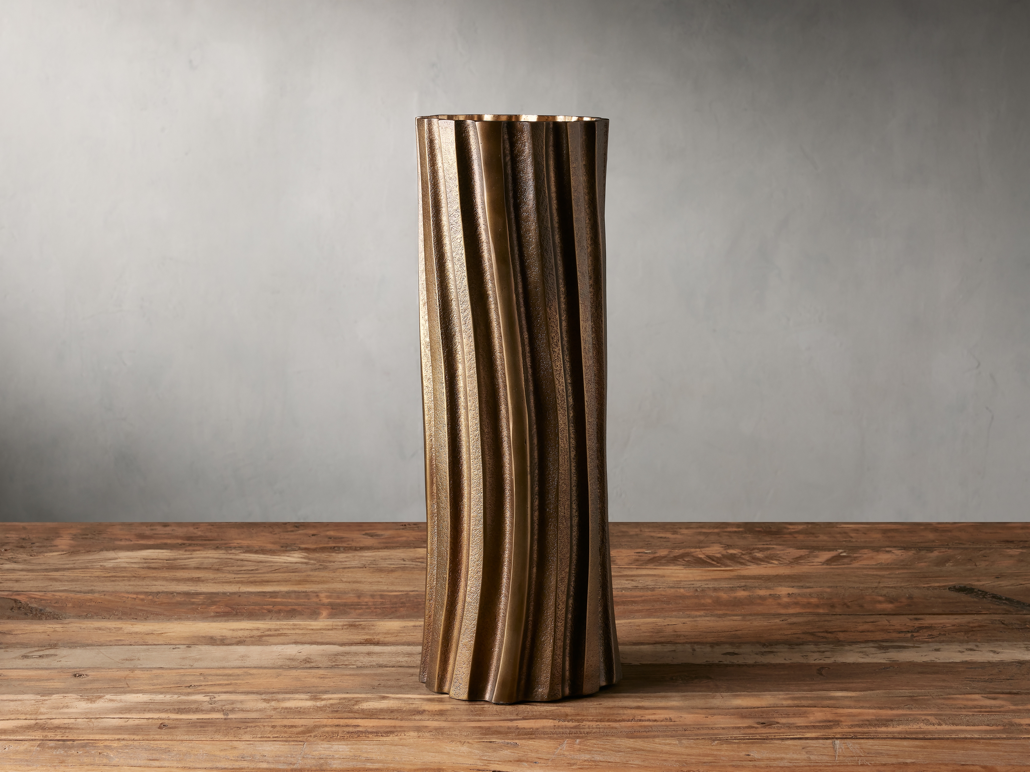 Amaranth Vase in Aluminum Large Bronze - Image 0