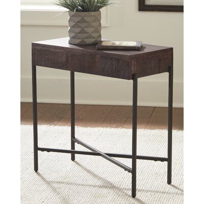 Dunnyvadden End Table - Image 0