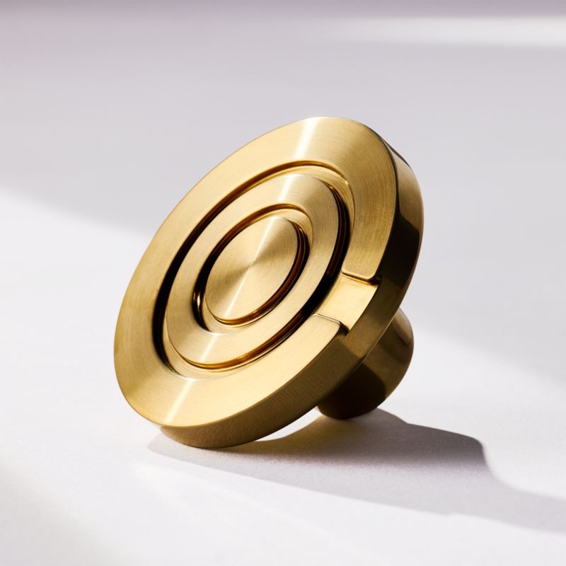 Le Creuset ® Light Gold Large Crucible Knob - Image 3