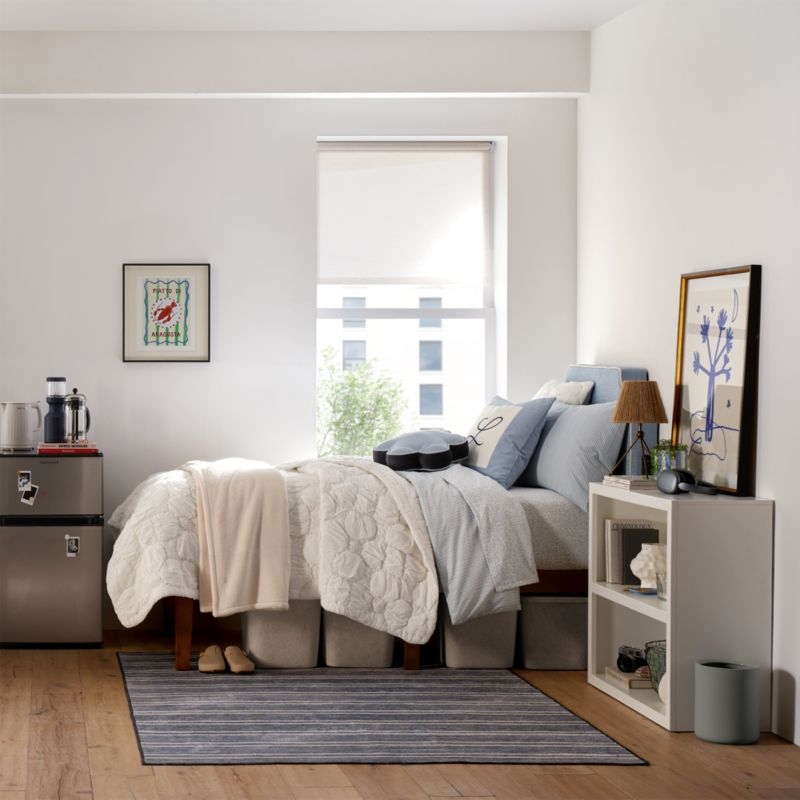 Brady Navy Blue Washable Area Rug 6'x9' - Image 3