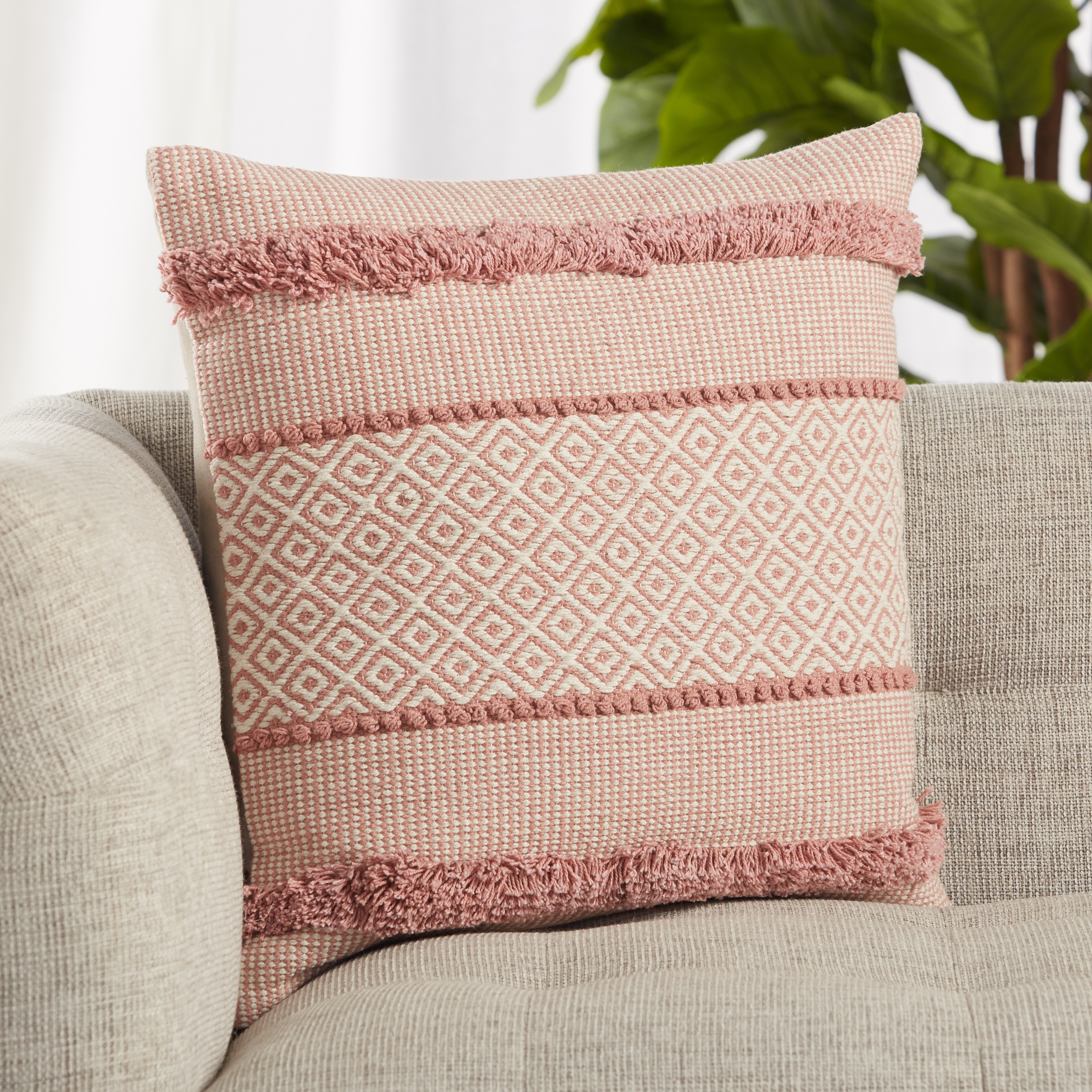 Design (US) Pink 20"X20" Pillow DOWN INSERT - Image 3