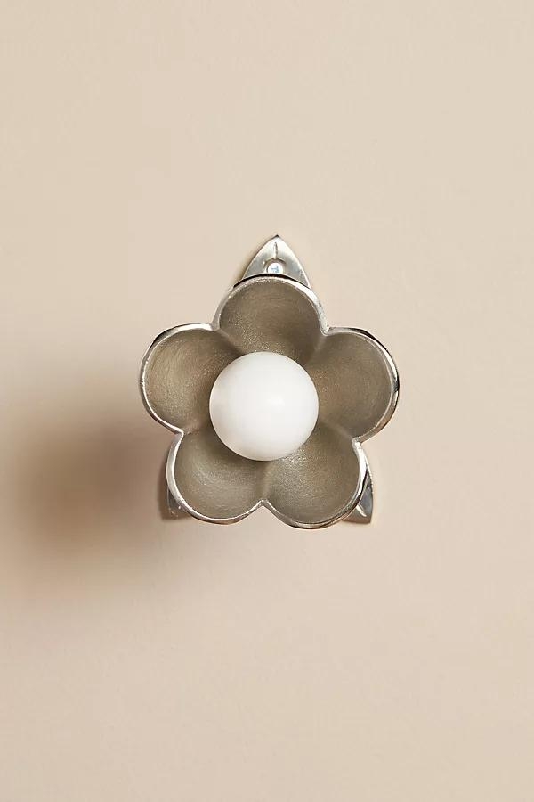 Nena Flower Tieback - Image 0