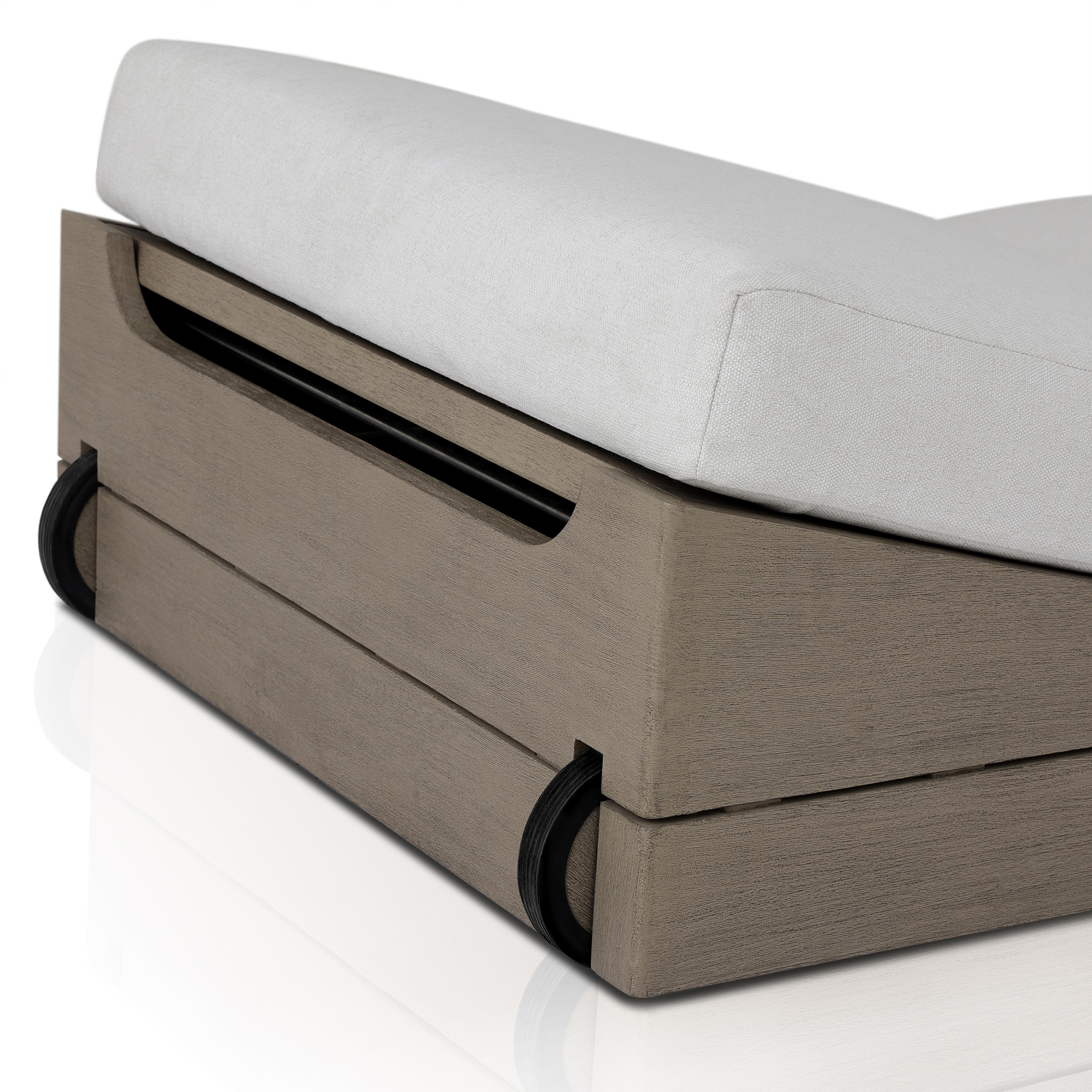 V Outdoor Chaise Lounge - Alessi Linen - Image 8