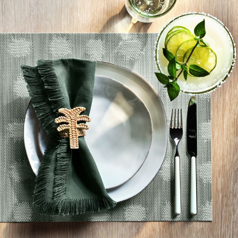 Wicker Palm Tree Napkin Ring - Image 1
