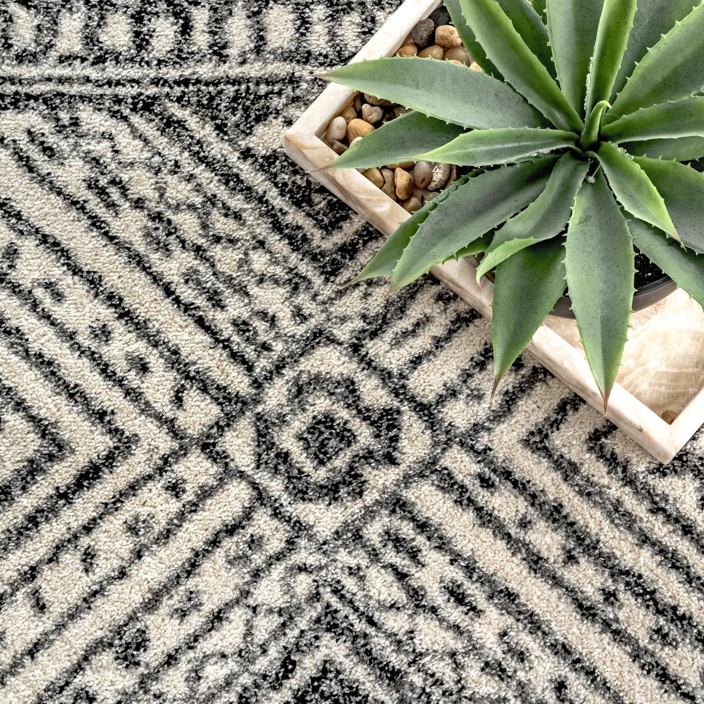 Transitional Tribal Becky Area Rug - Image 5