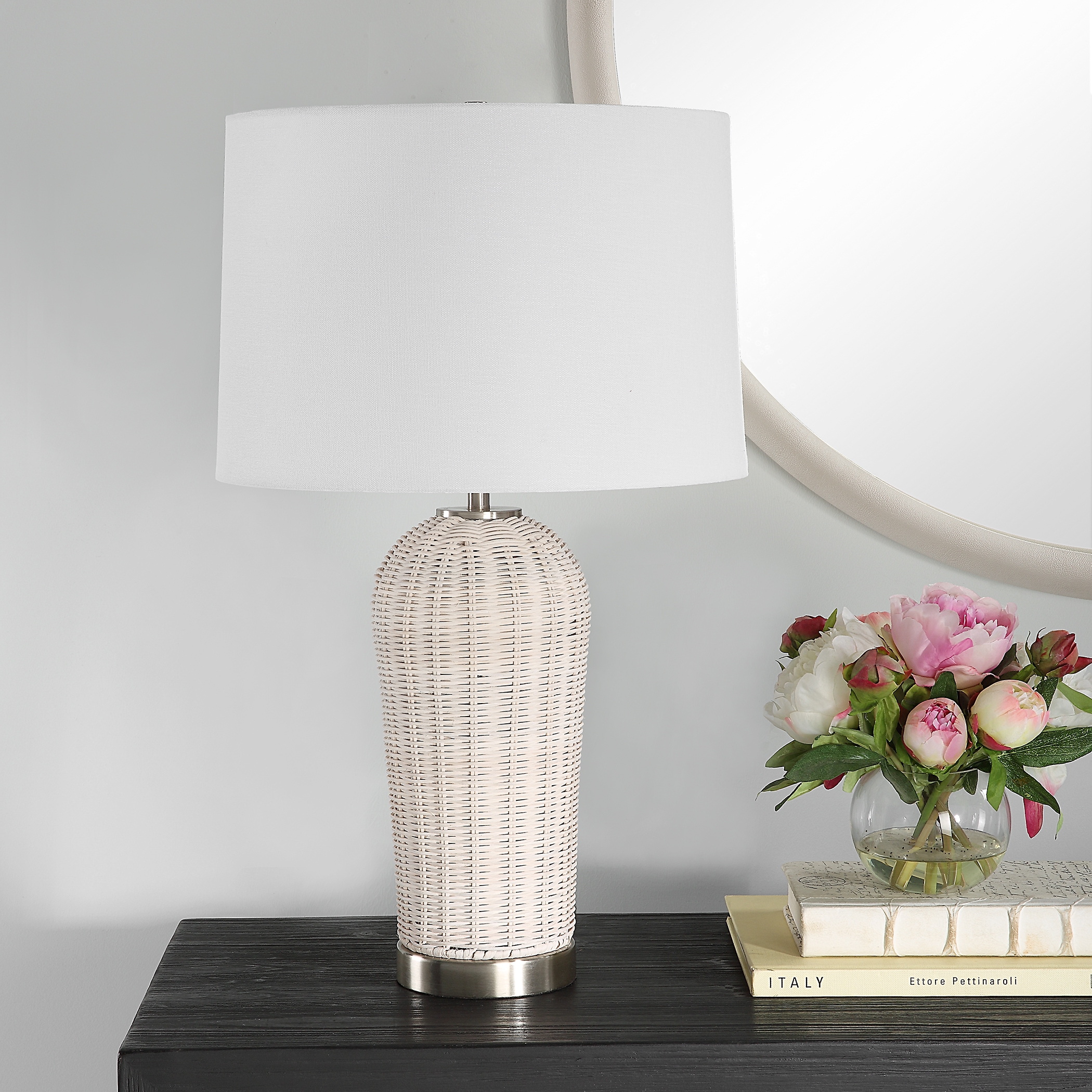 TABLE LAMP - Image 1
