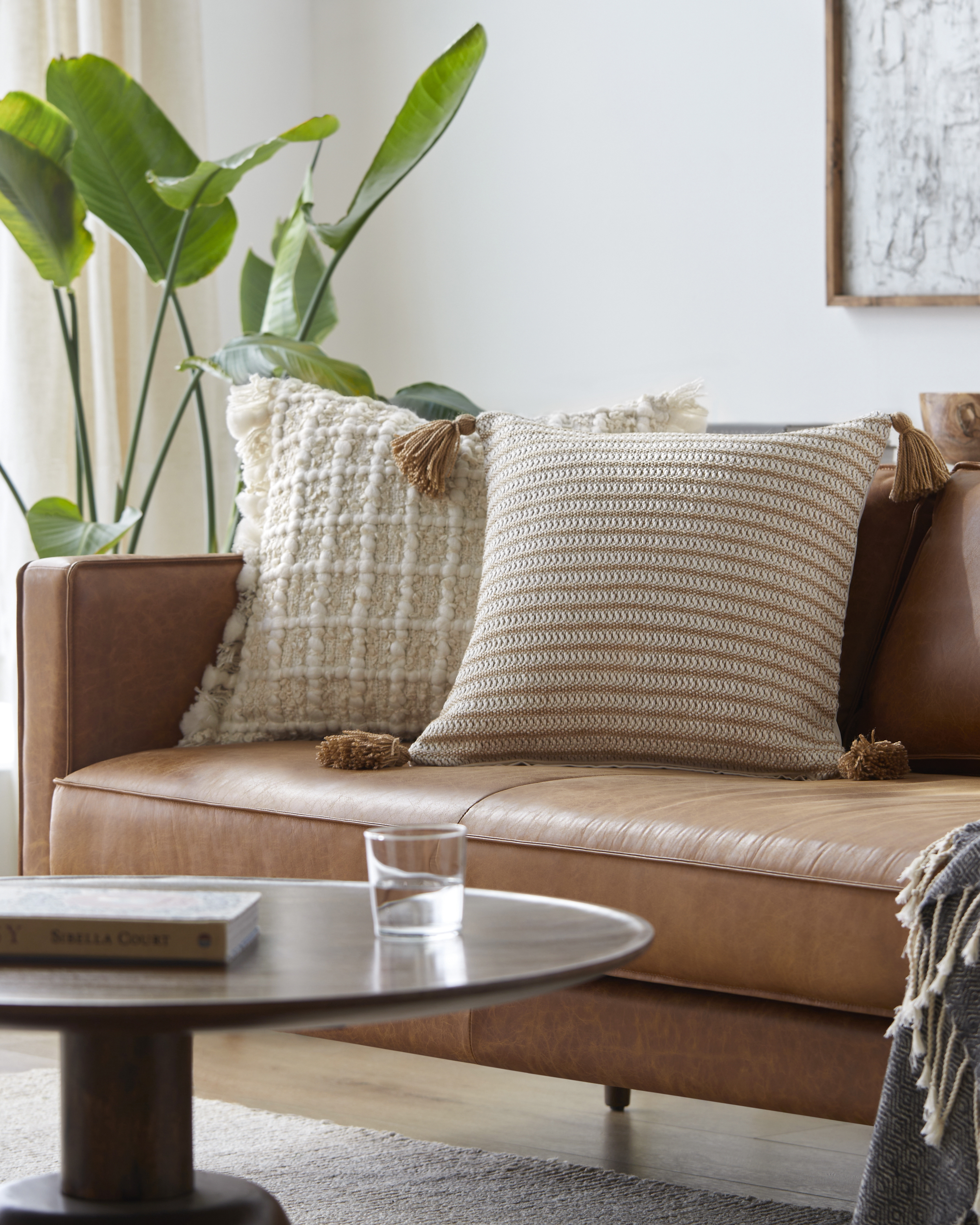 Ryazan RYZ-001 20"L x 20"W Down Filled Pillow - Image 1