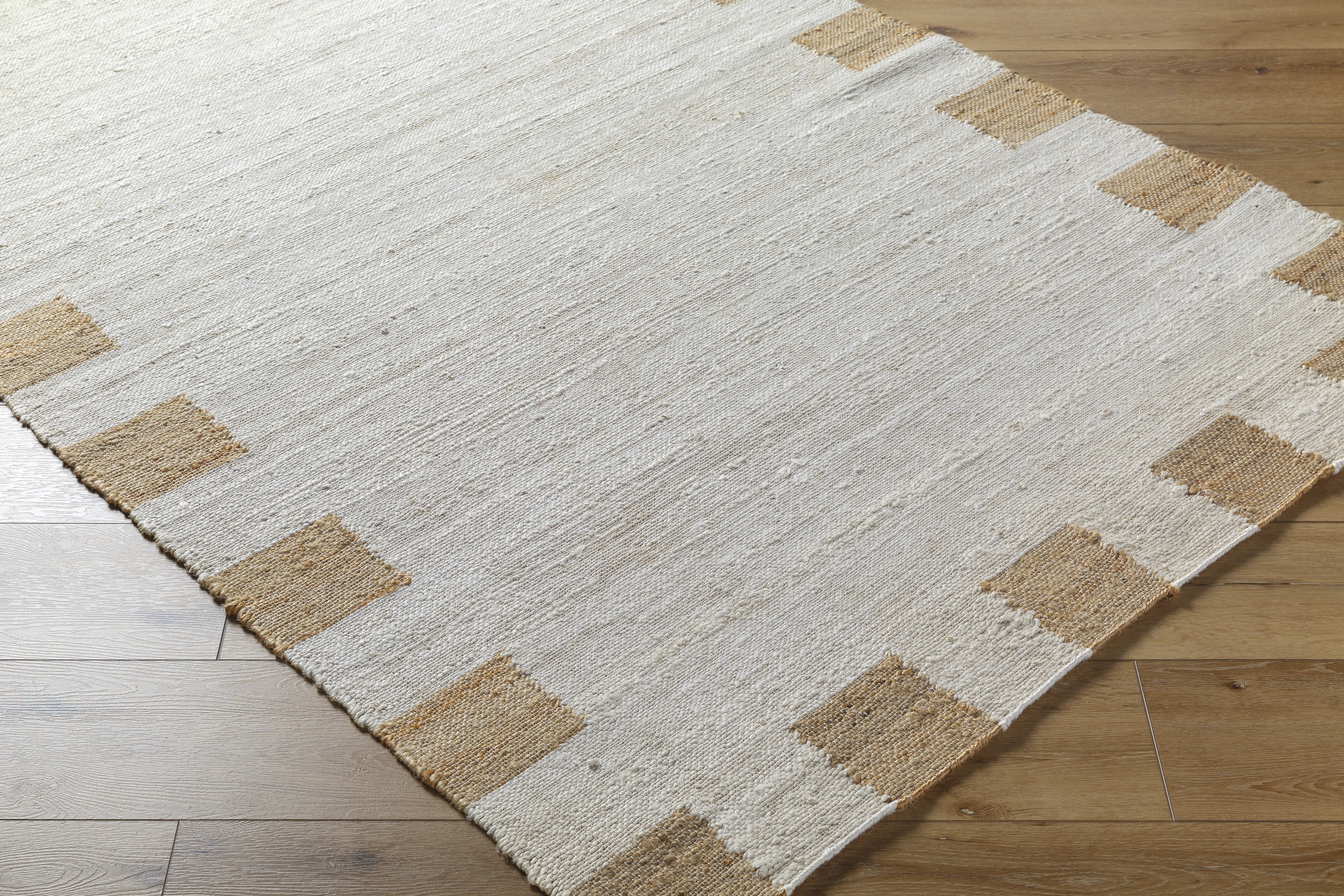 Gabie Beige Indoor 8' x 10' Handmade Rug - Image 4