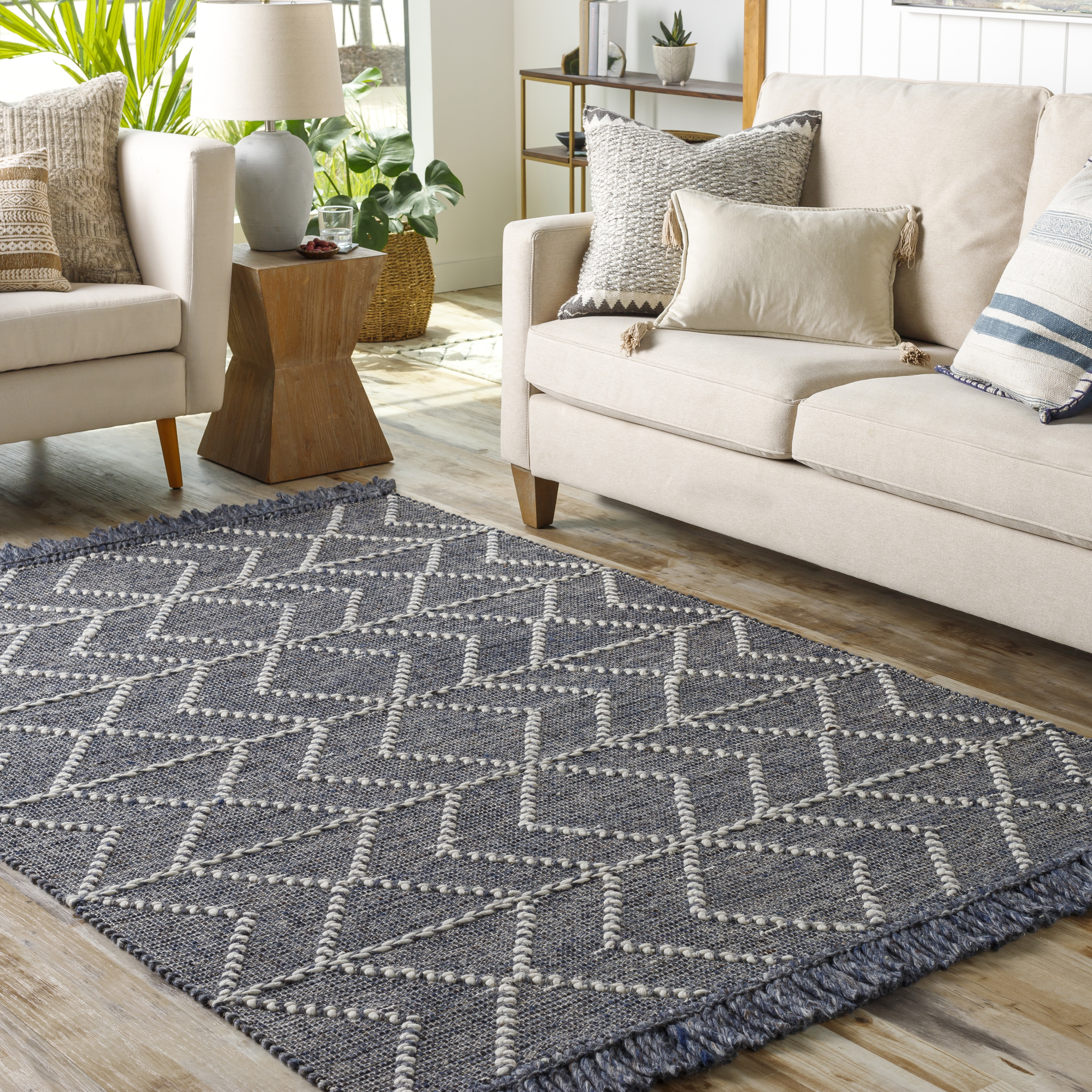 Uttar Gray Indoor 8' x 10' Handmade Rug - Image 1