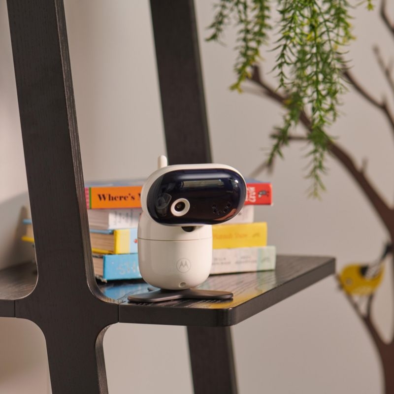 Motorola ® PIP1510 Connect 5" WiFi Motorized Video Baby Monitor - Image 3