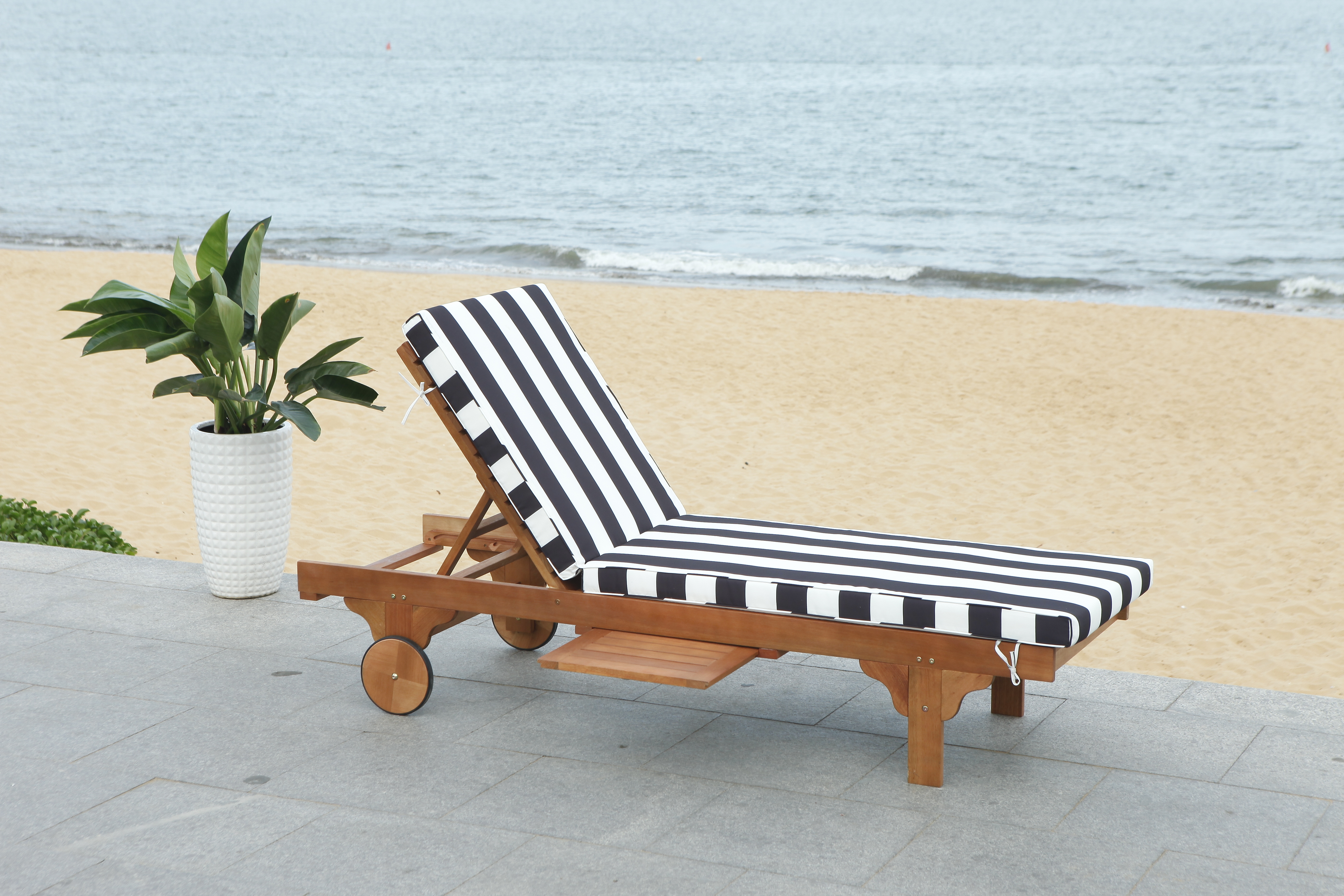 Newport Chaise Lounge Chair With Side Table - Natural/Black/White - Safavieh - Image 9