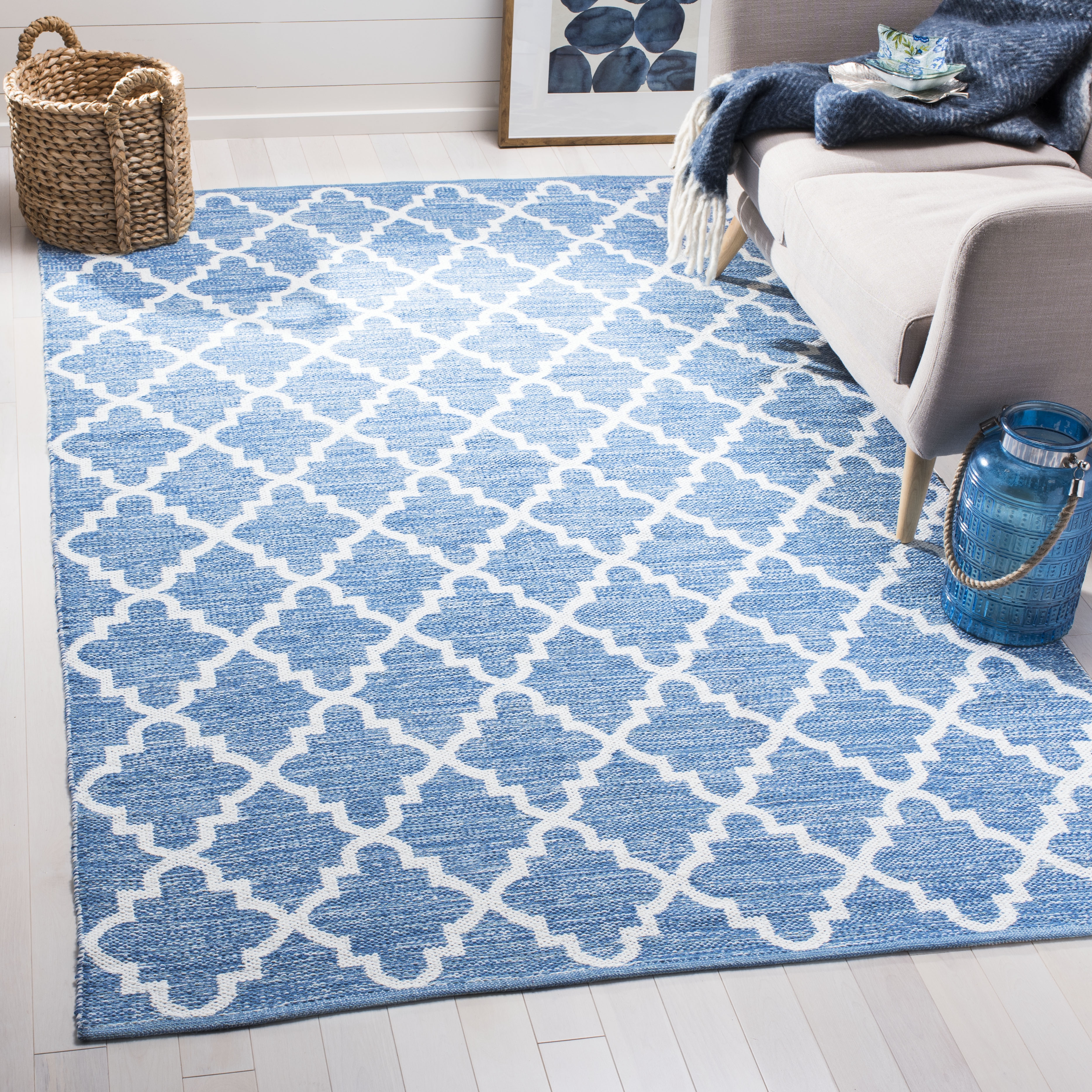 Arlo Home Hand Woven Area Rug, MTK611B, Blue/Ivory,  5' X 8' - Image 1