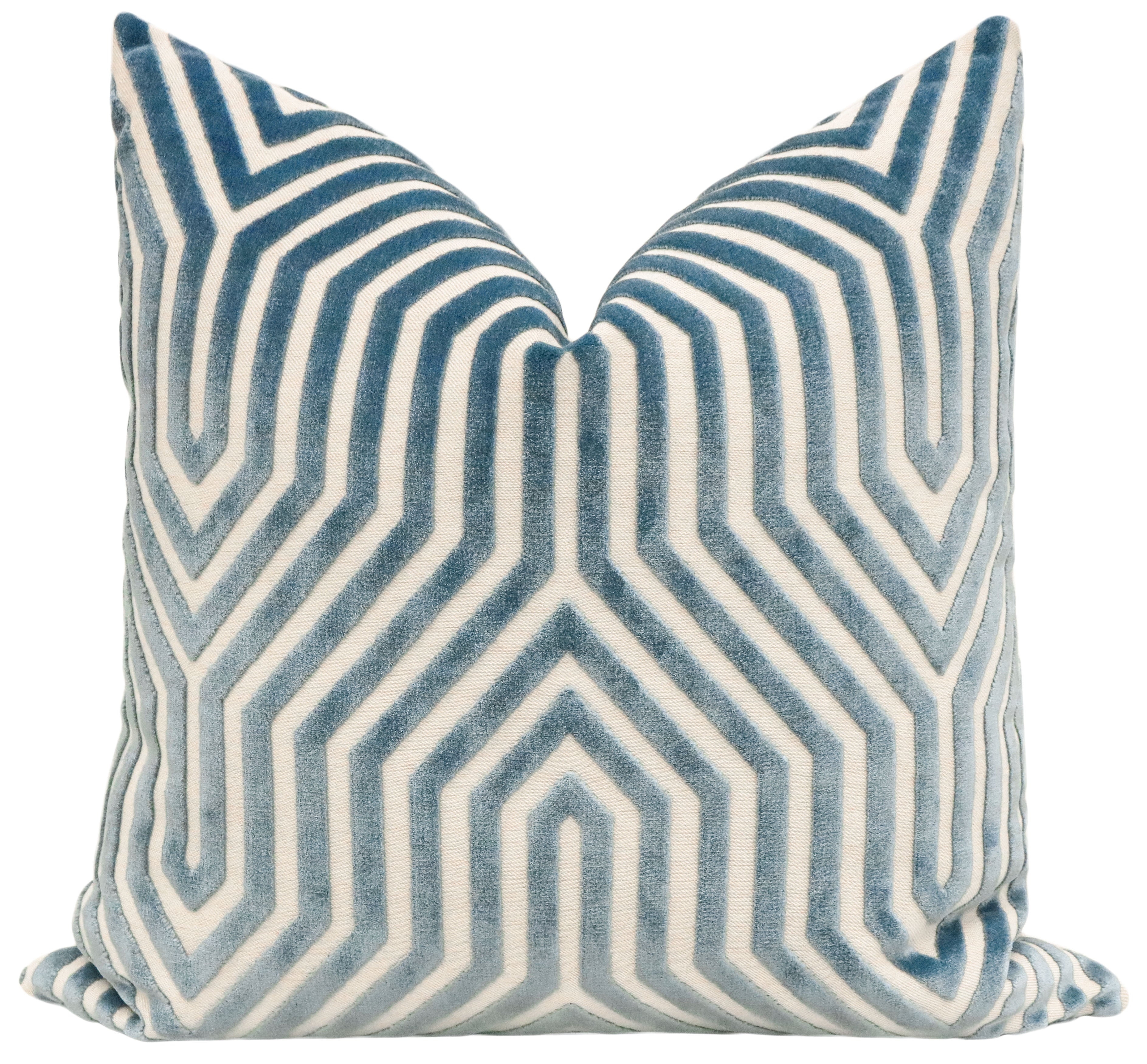 VANDERBILT VELVET // MARINE - 26" X 26" - Image 0