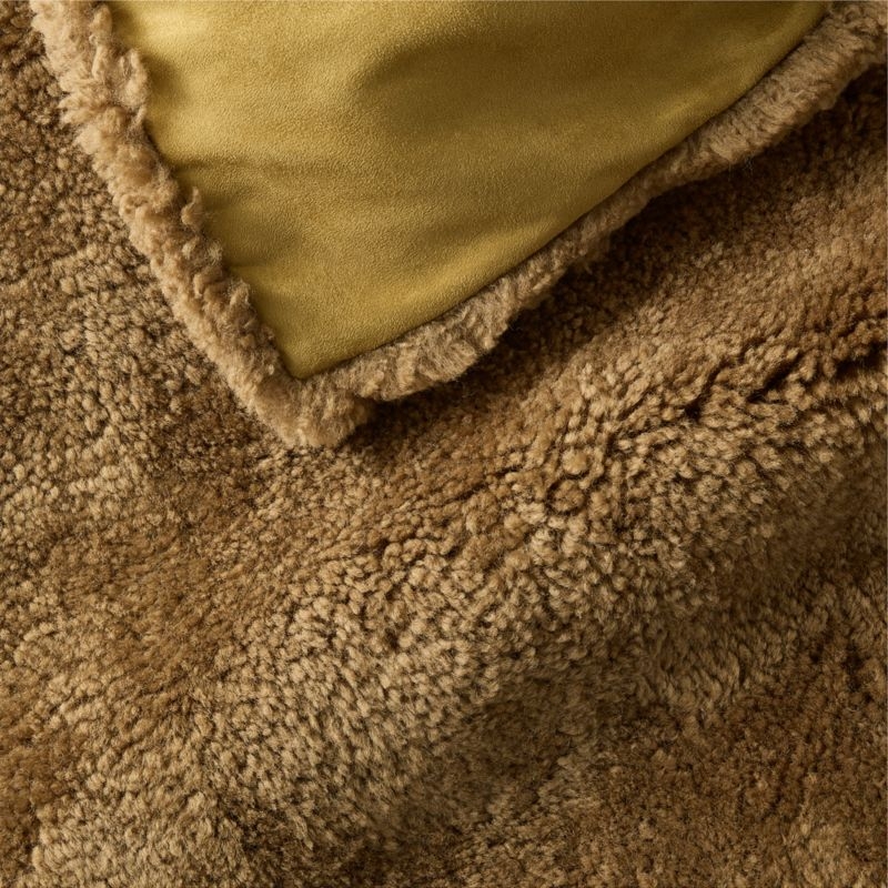 Roslin Smoked Amber Shearling Throw Blanket 50"x70' - Image 3