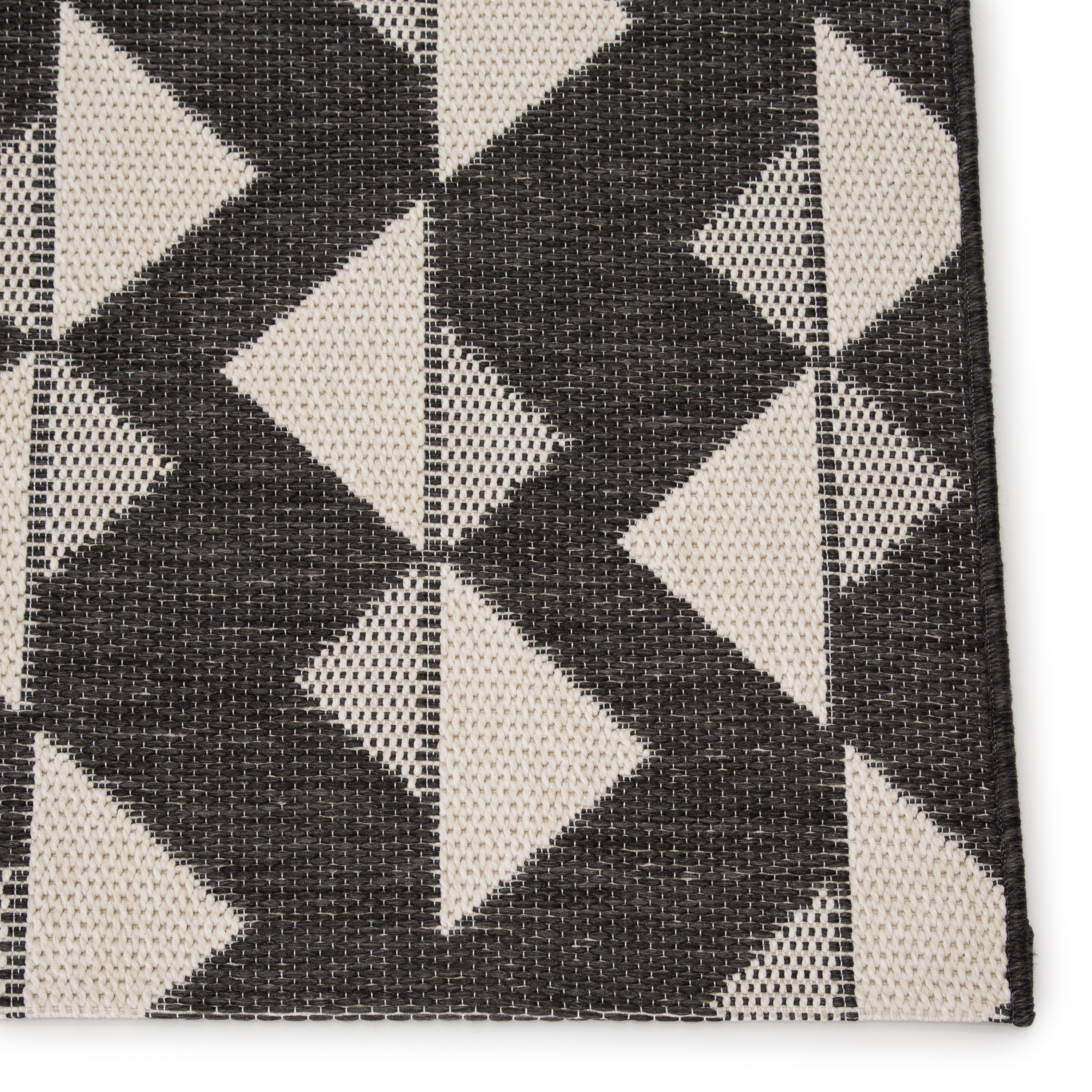 Zemira Indoor/ Outdoor Geometric Black/ Cream Area Rug (5'3"X7'6") - Image 3