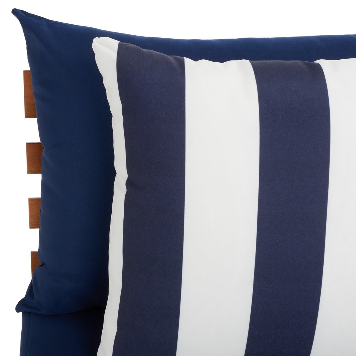 Granton 5 Pc Living Set - Natural/Nvy+Solid Plw - Safavieh - Image 2