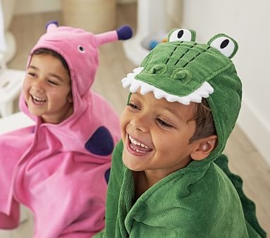 Animal Hooded Towel, Green Alligator - Image 3
